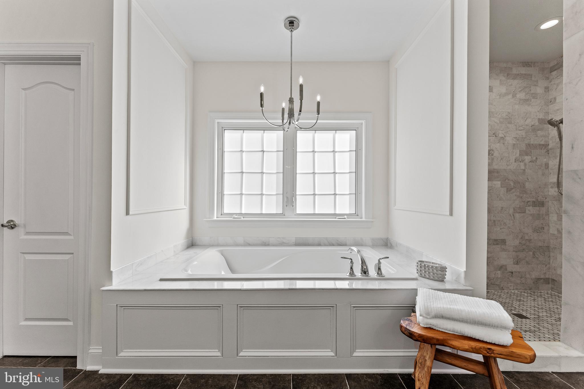 LANSDOWNE ON THE POTOMAC - Residential