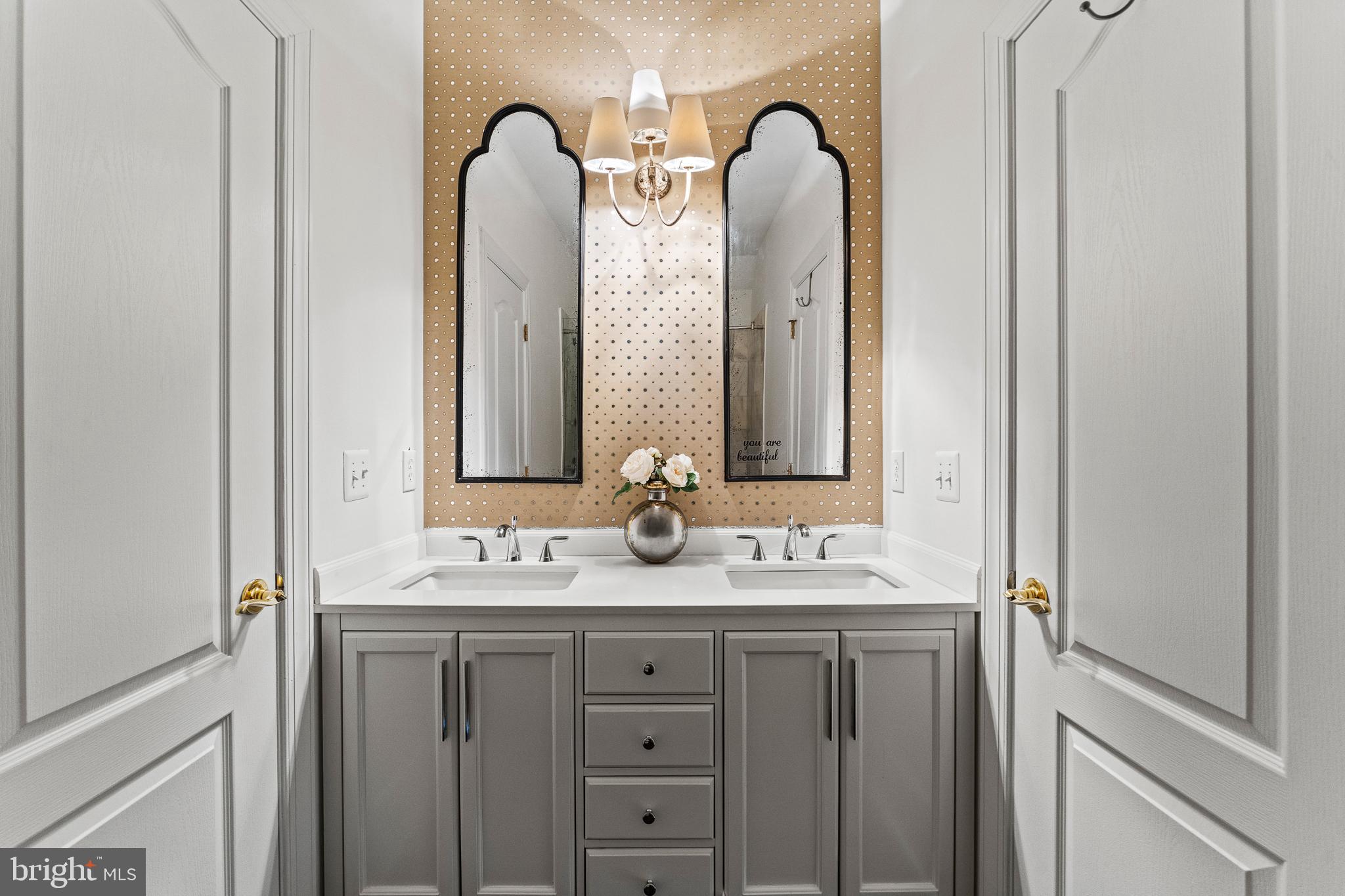 LANSDOWNE ON THE POTOMAC - Residential