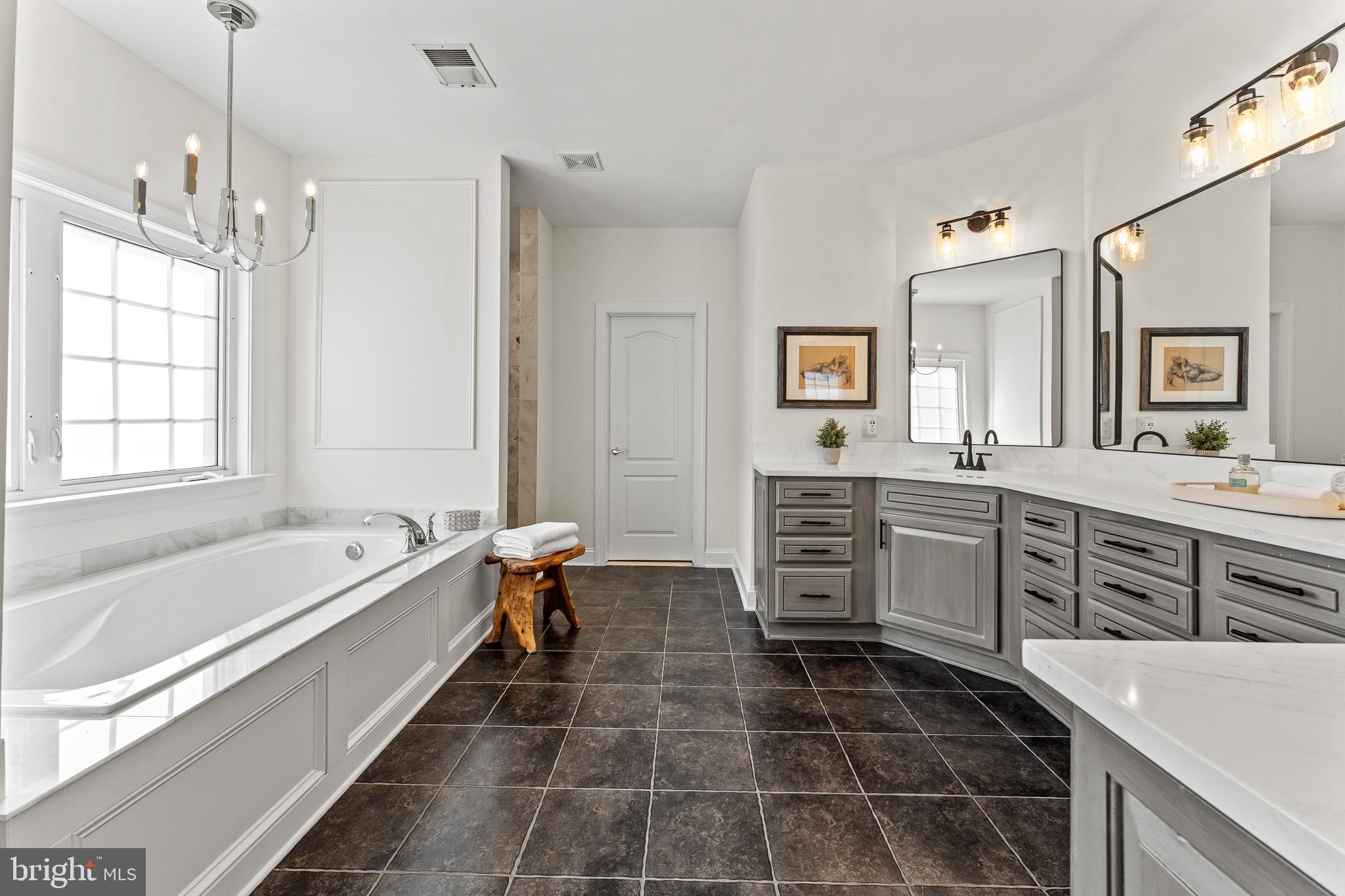 LANSDOWNE ON THE POTOMAC - Residential