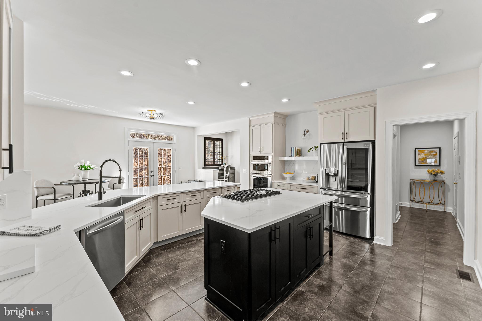 LANSDOWNE ON THE POTOMAC - Residential