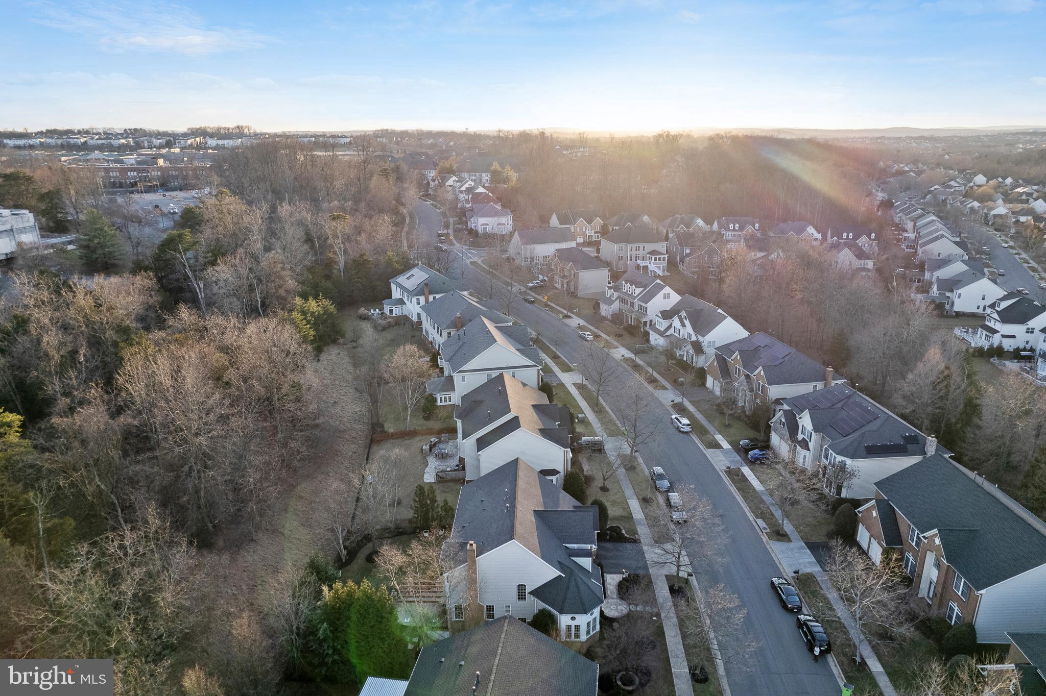 LANSDOWNE ON THE POTOMAC - Residential