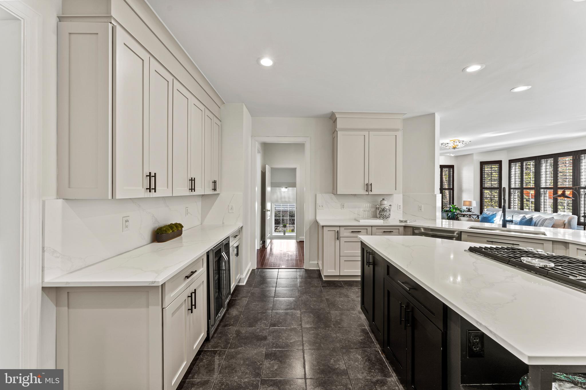 LANSDOWNE ON THE POTOMAC - Residential