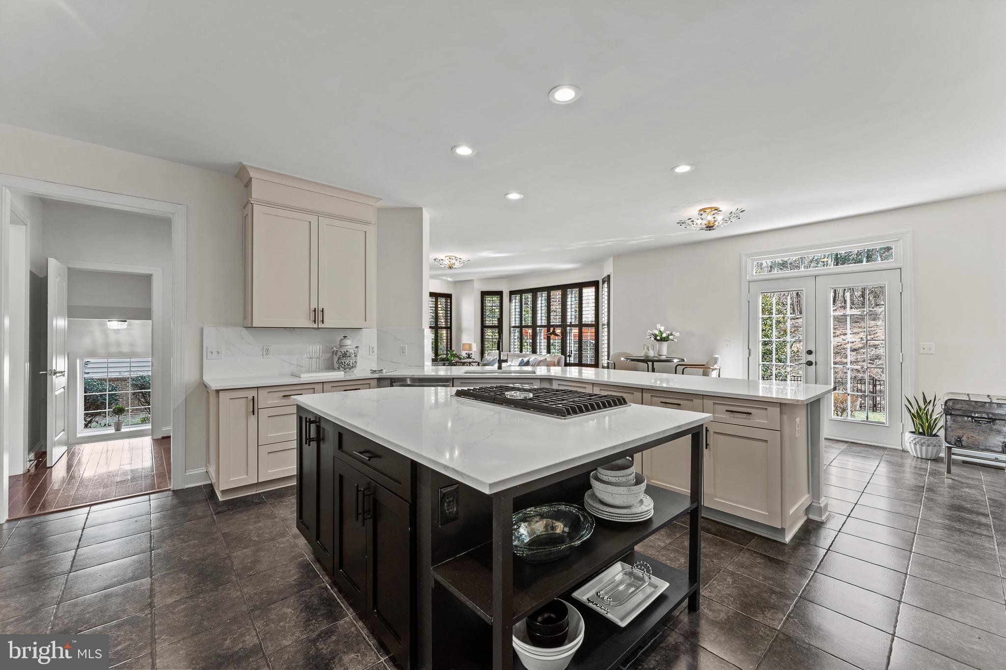 LANSDOWNE ON THE POTOMAC - Residential