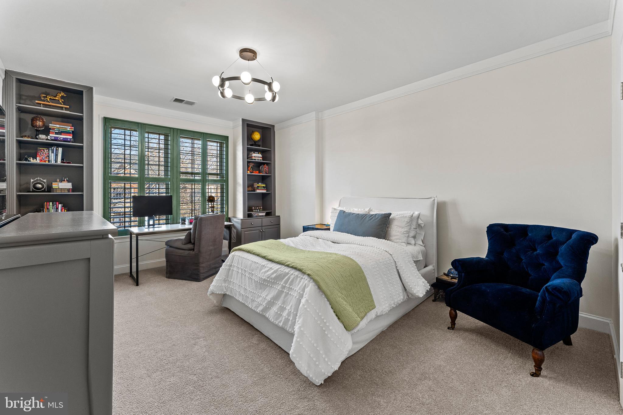 LANSDOWNE ON THE POTOMAC - Residential