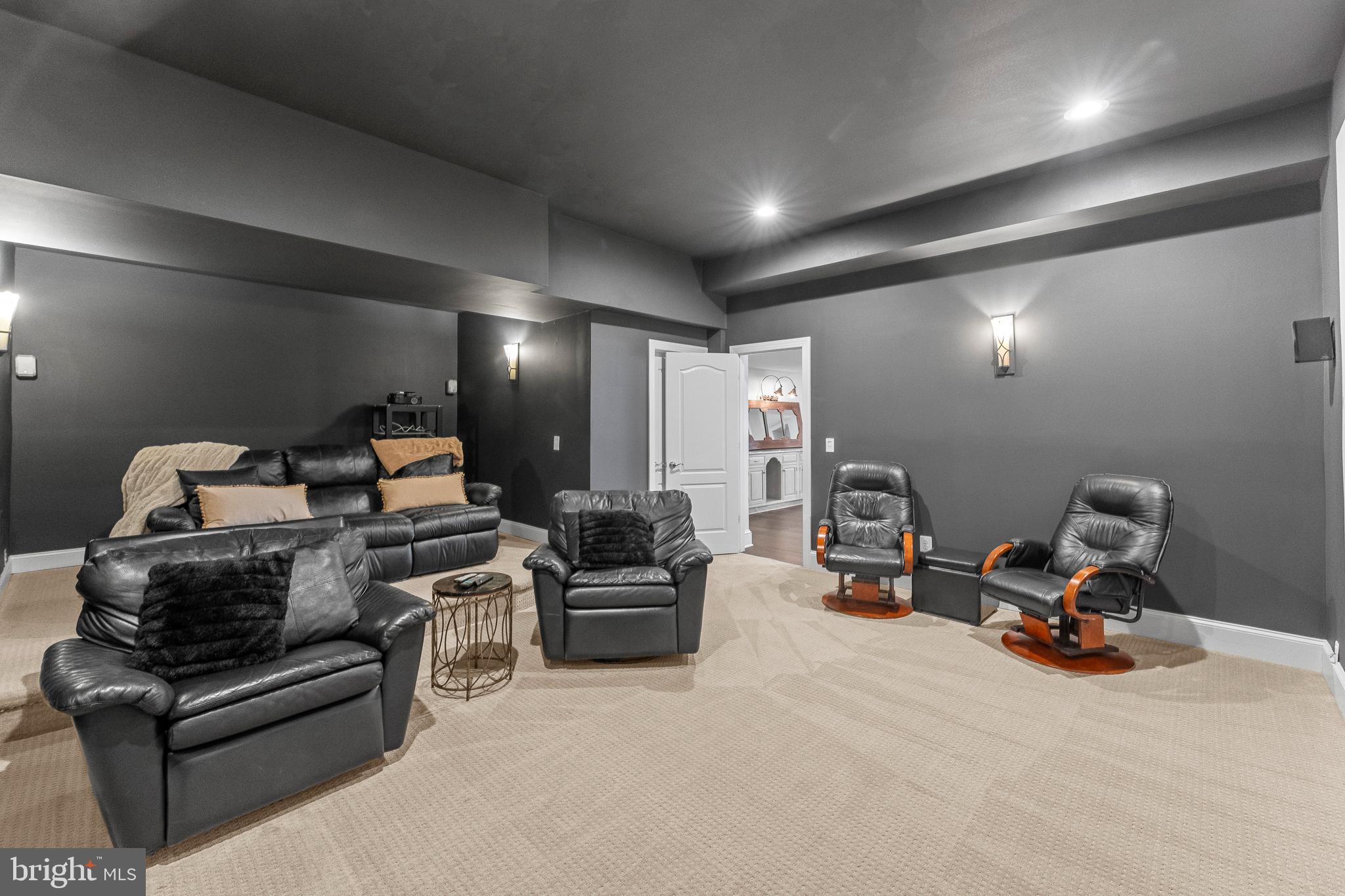 LANSDOWNE ON THE POTOMAC - Residential