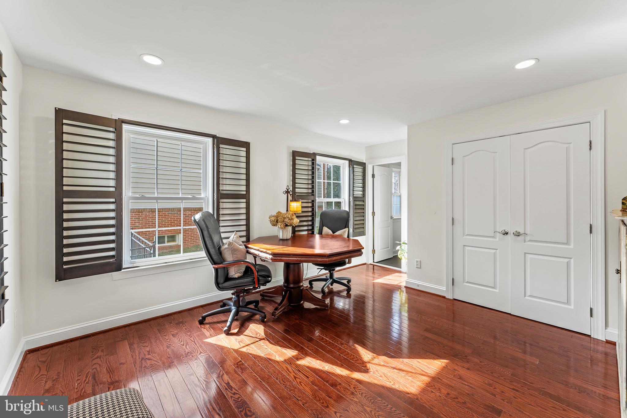 LANSDOWNE ON THE POTOMAC - Residential