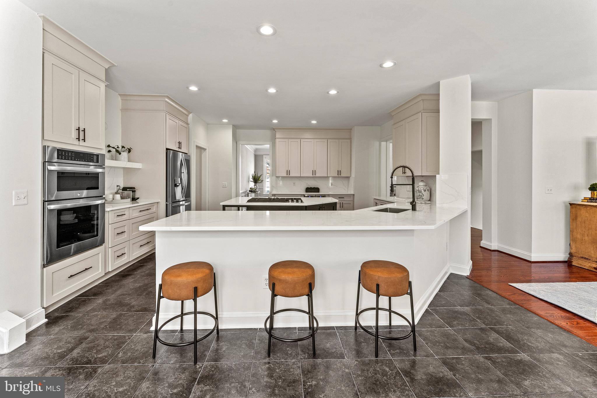 LANSDOWNE ON THE POTOMAC - Residential