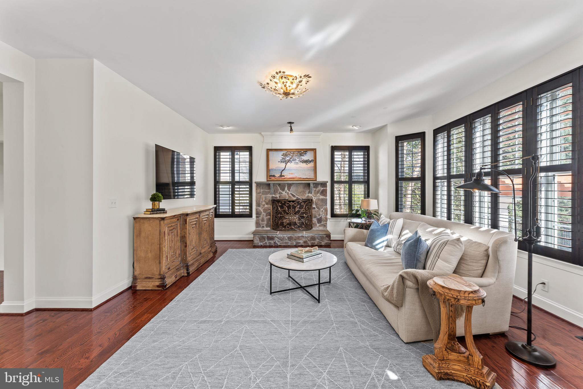 LANSDOWNE ON THE POTOMAC - Residential