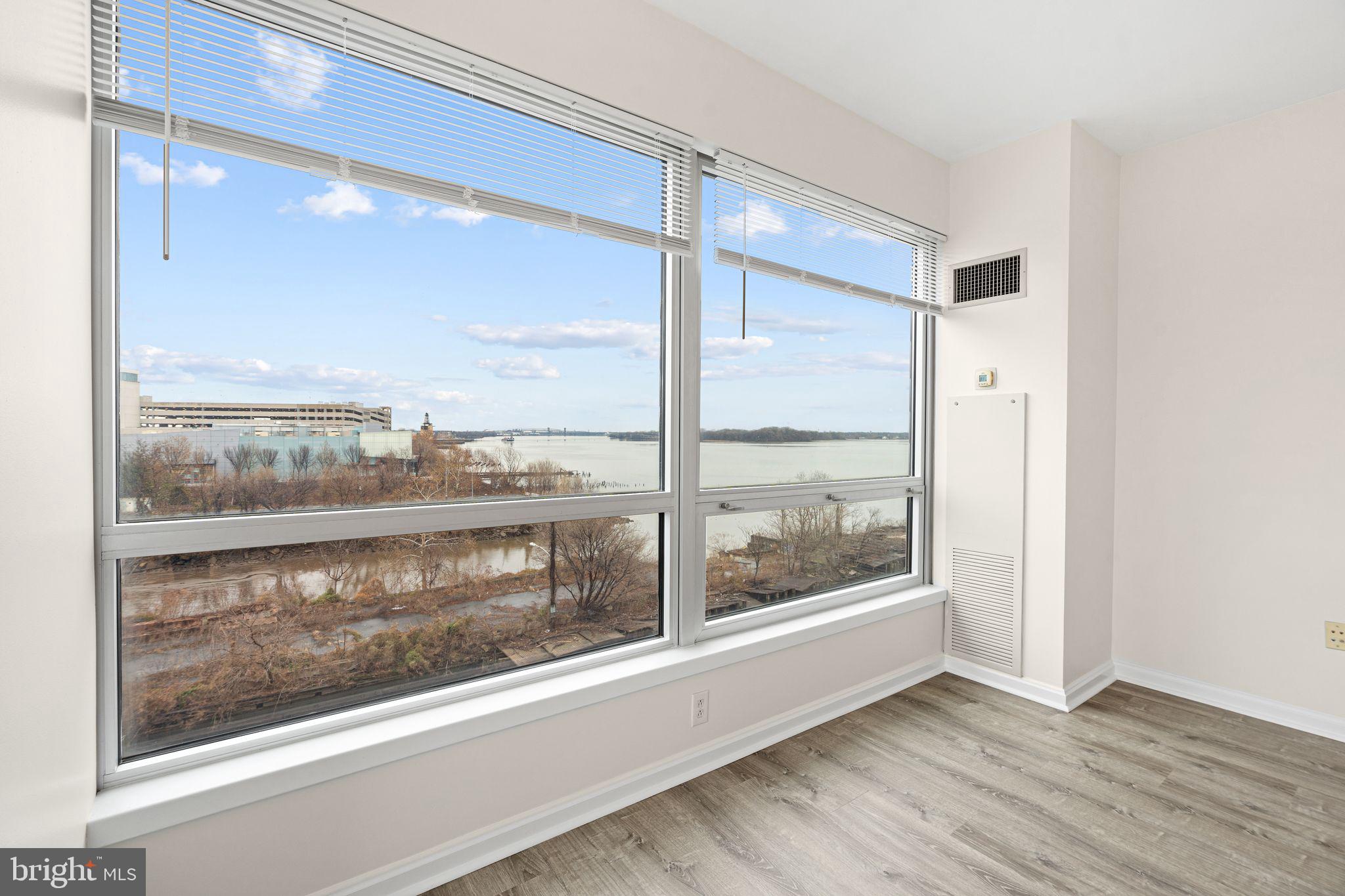 901 N PENN STREET R506