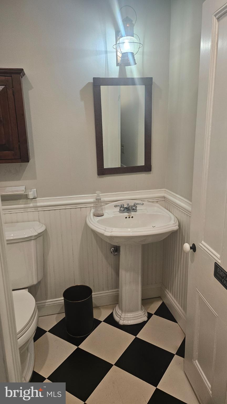 238 W DELAWARE AVENUE