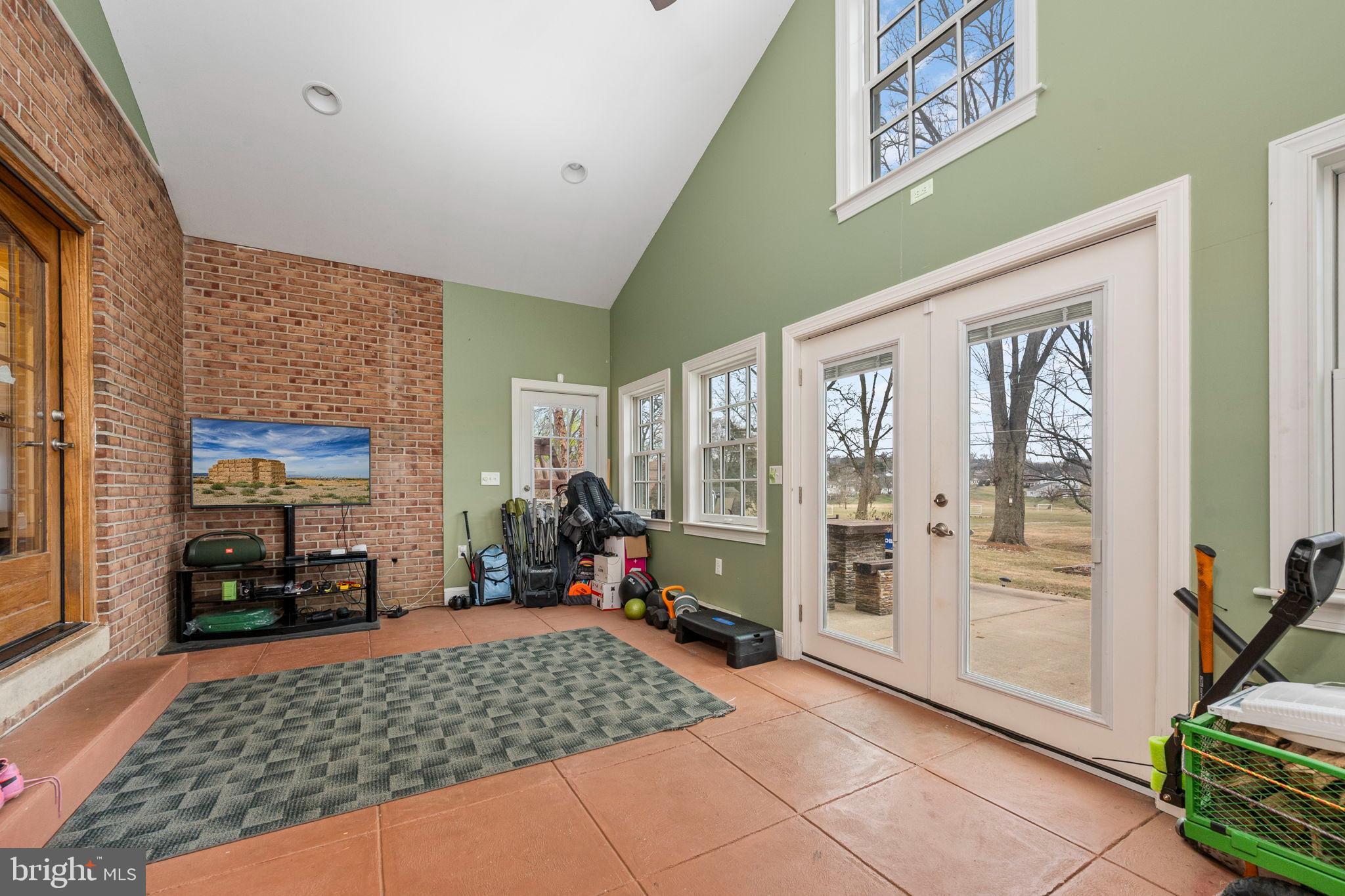 RIVERVIEW PARK - Residential