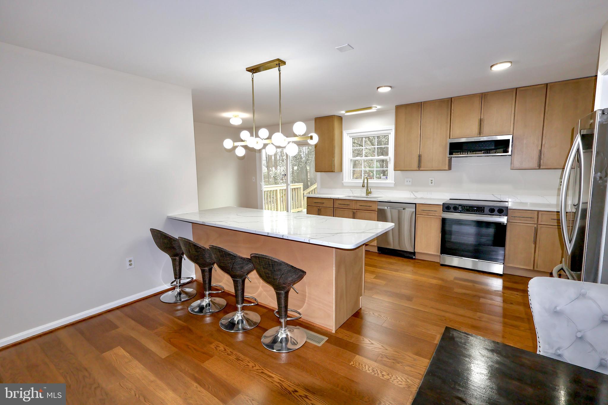 HOMECREST - Residential