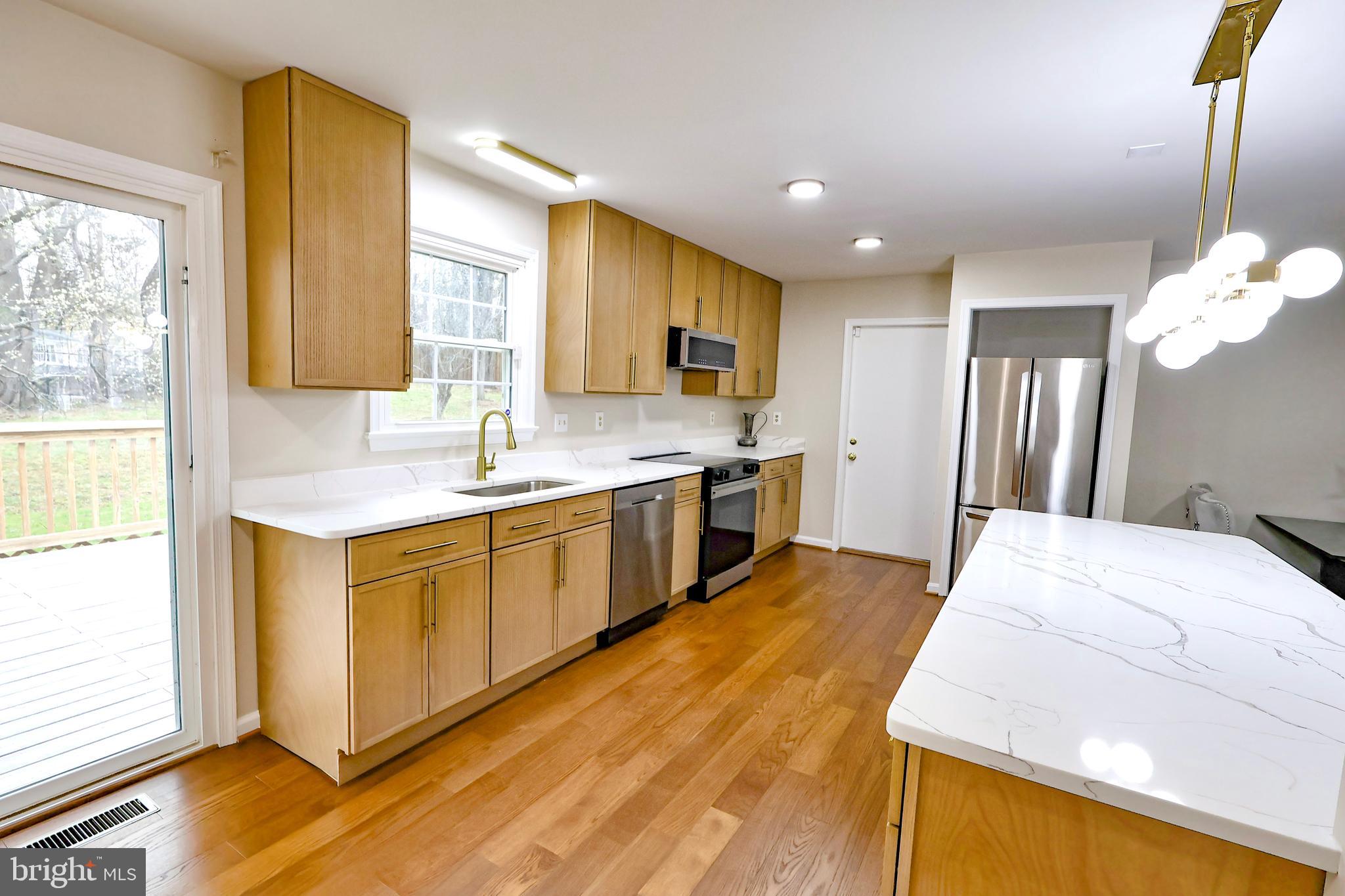 HOMECREST - Residential