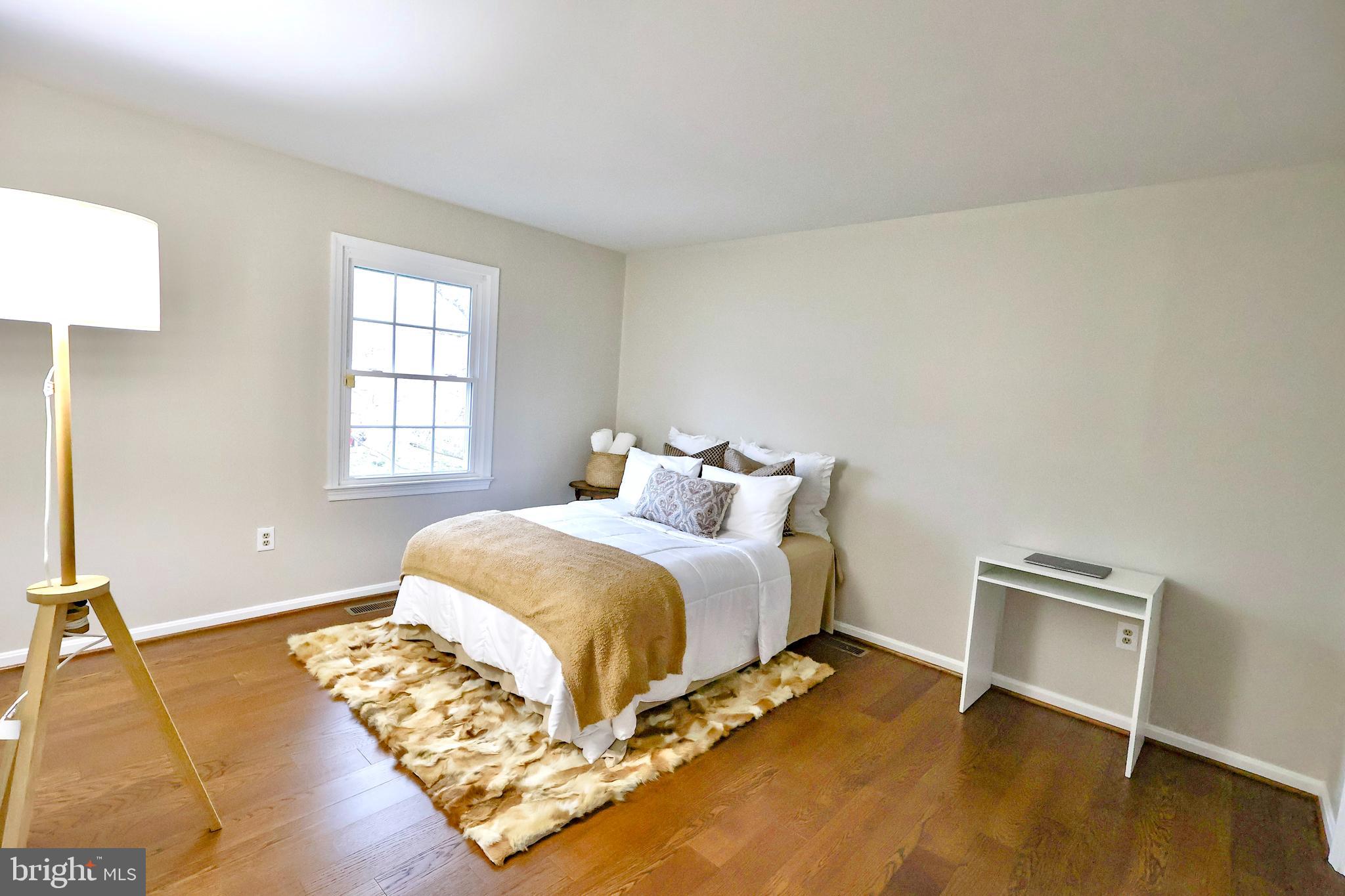 HOMECREST - Residential