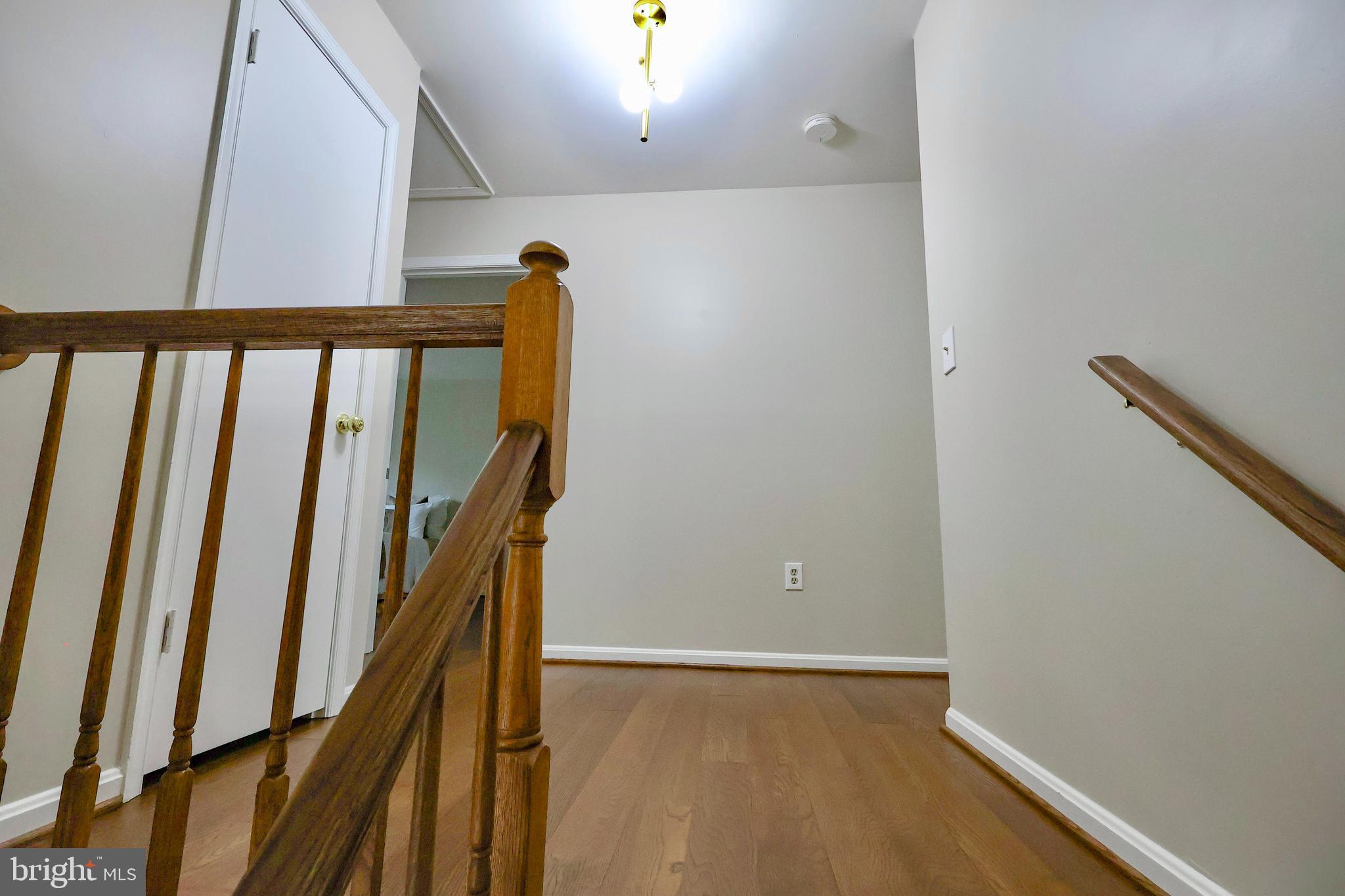 HOMECREST - Residential