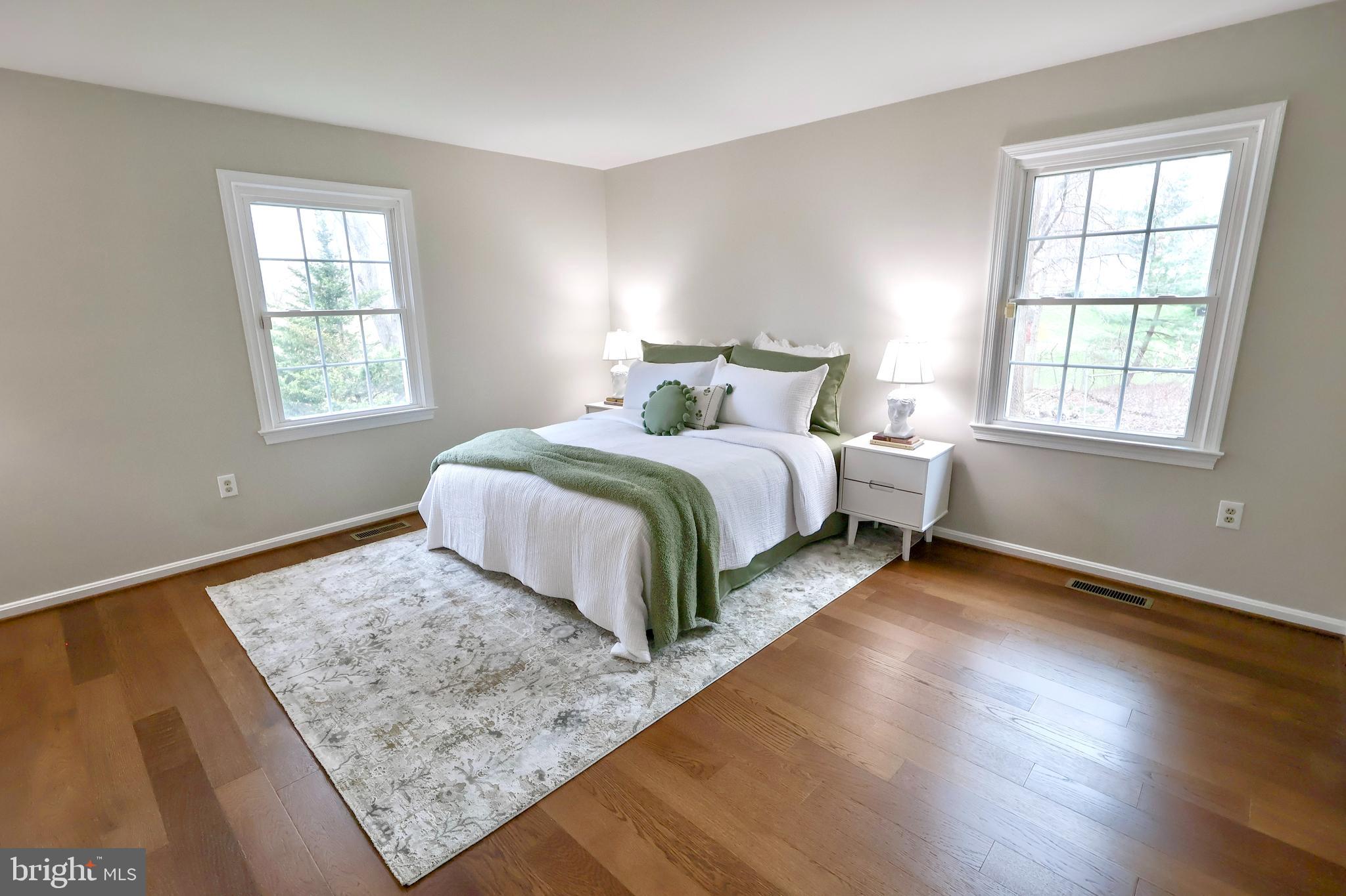 HOMECREST - Residential