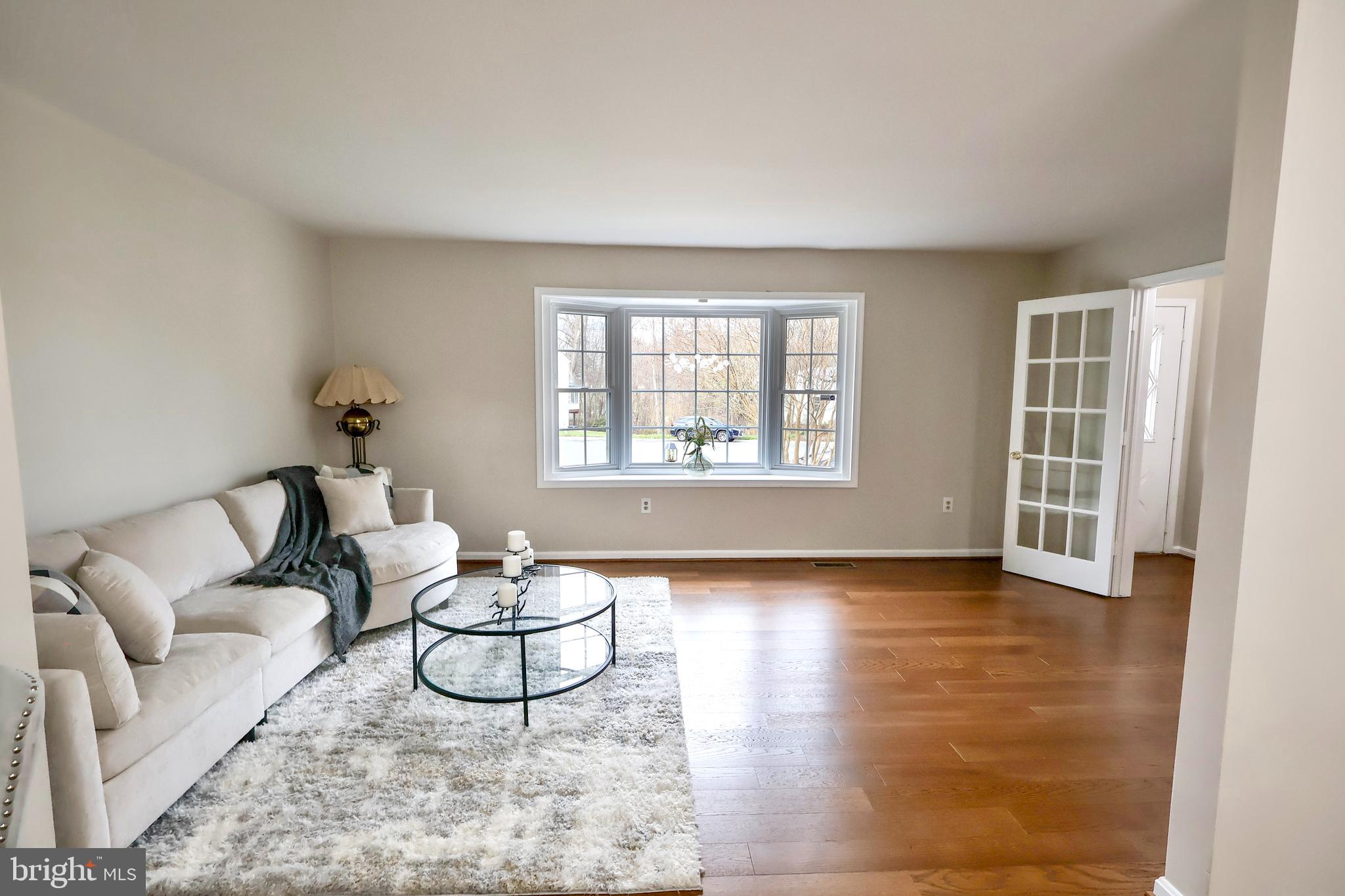 HOMECREST - Residential