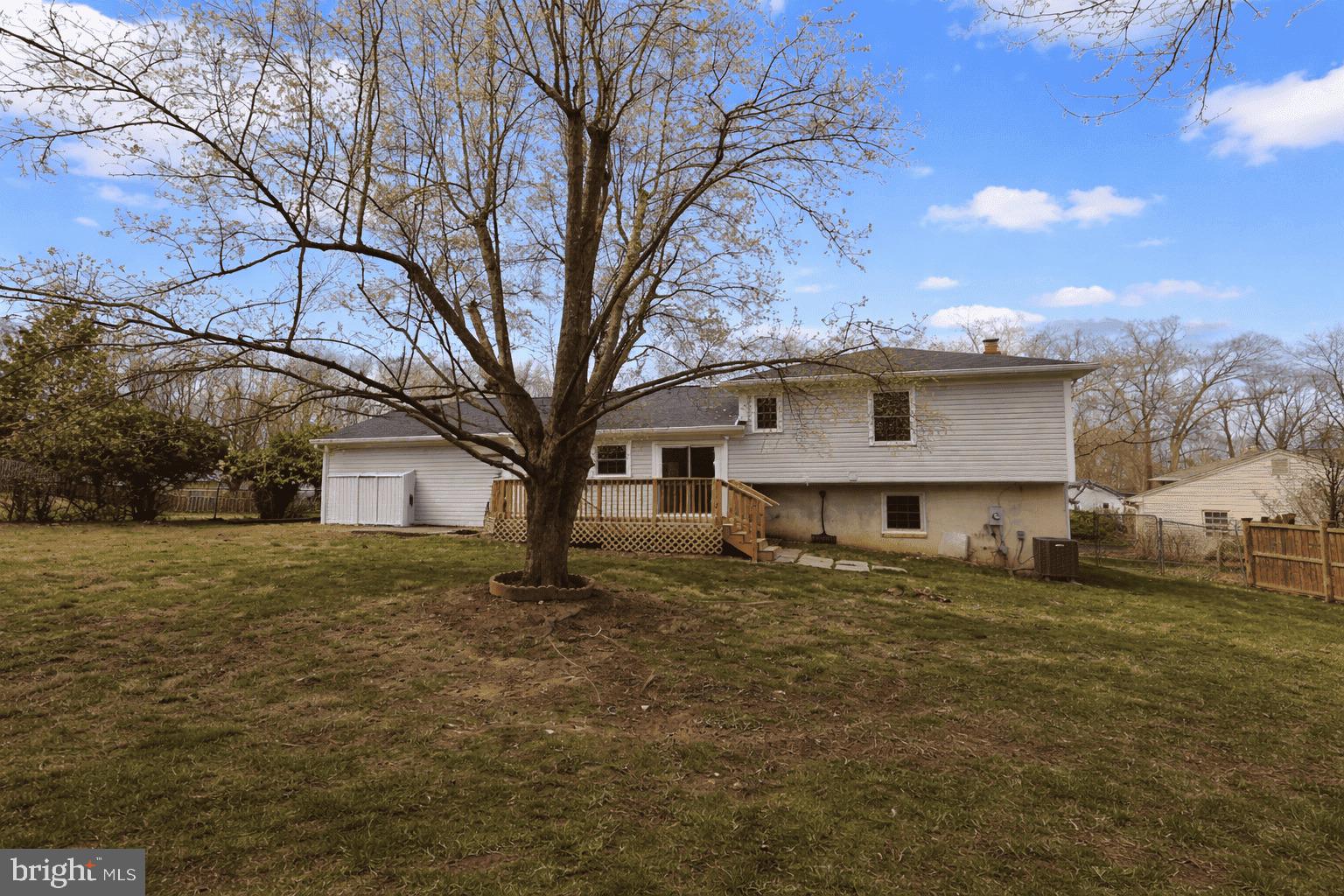 HOMECREST - Residential