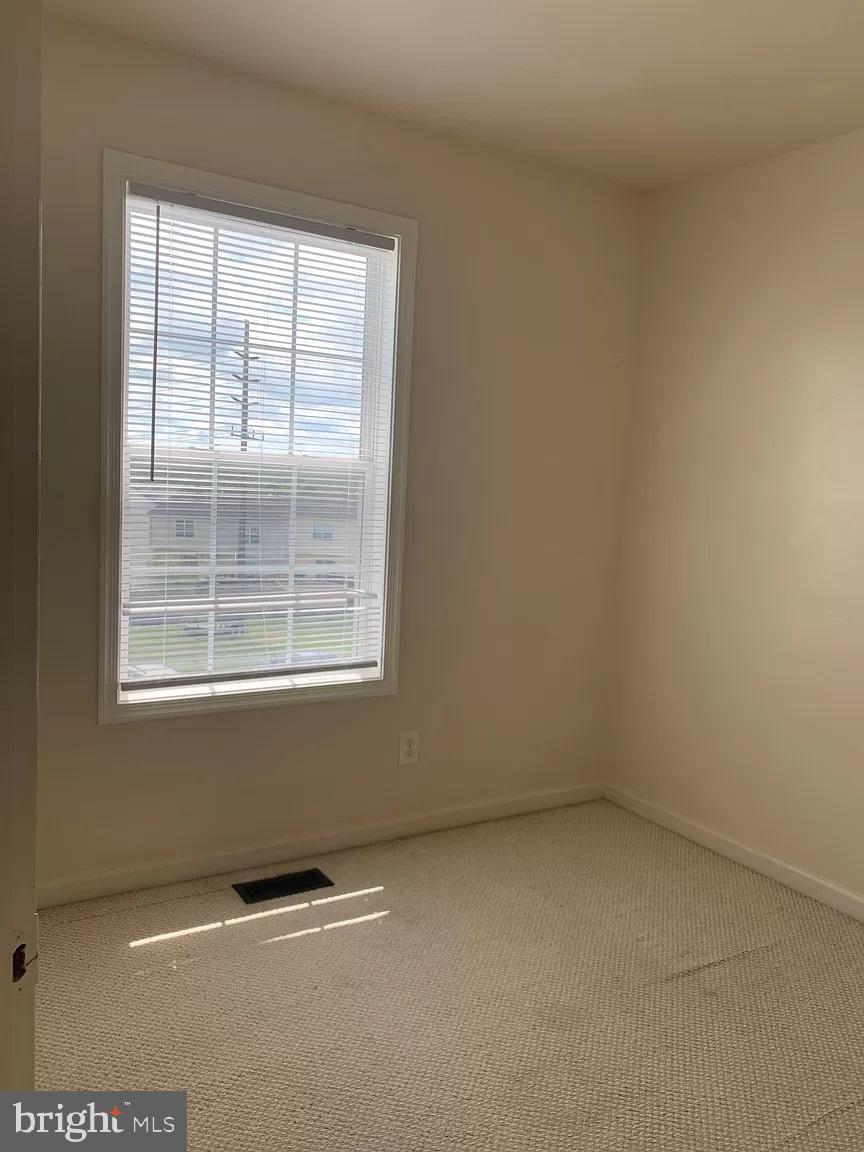 MILLS FARM - Residential Lease