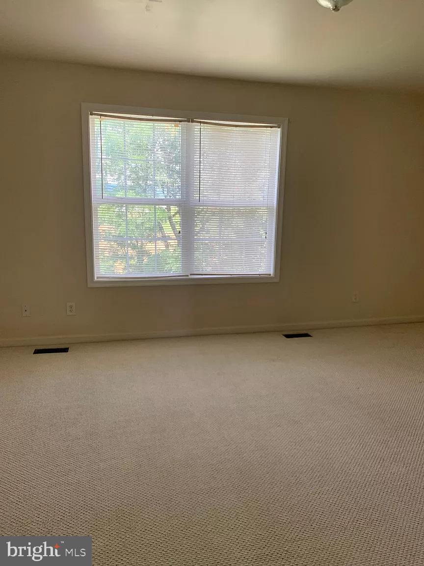 MILLS FARM - Residential Lease