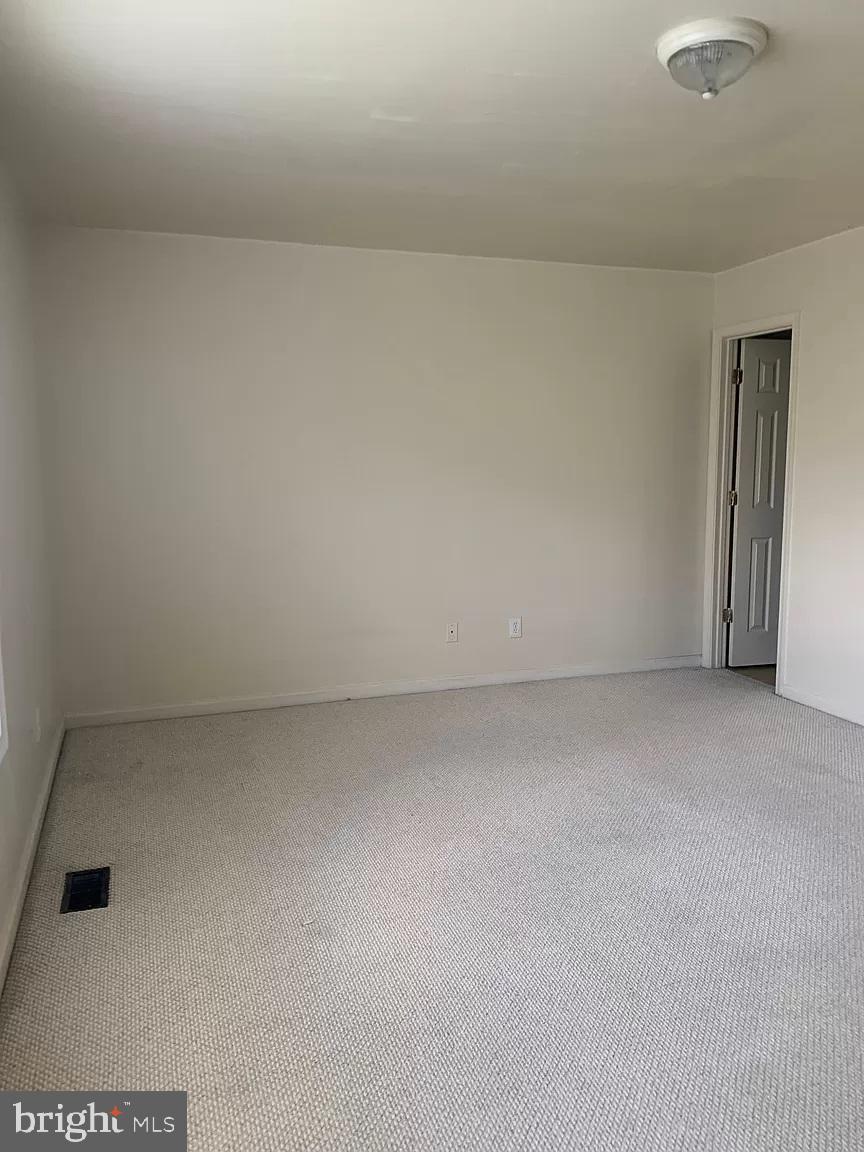 MILLS FARM - Residential Lease