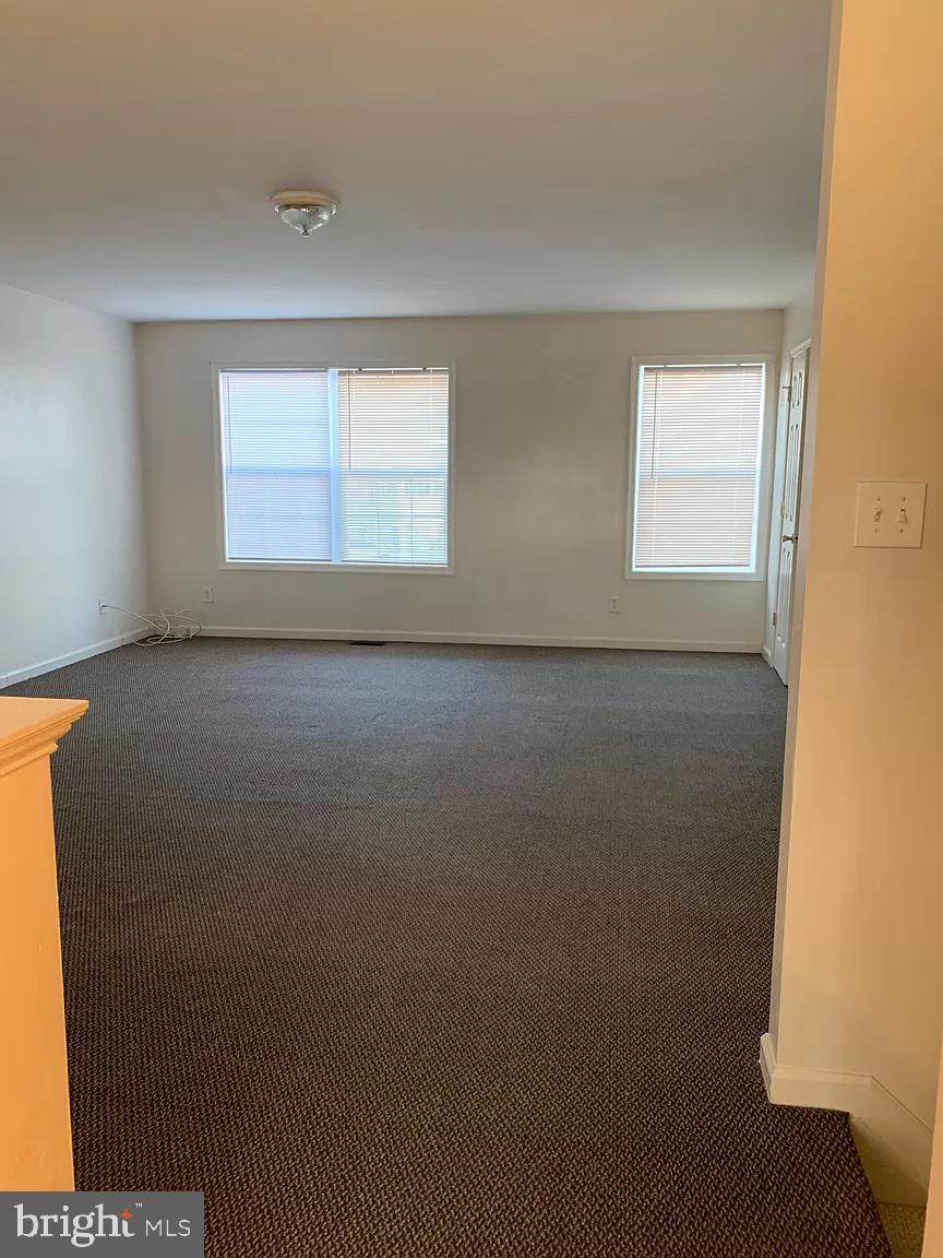 MILLS FARM - Residential Lease