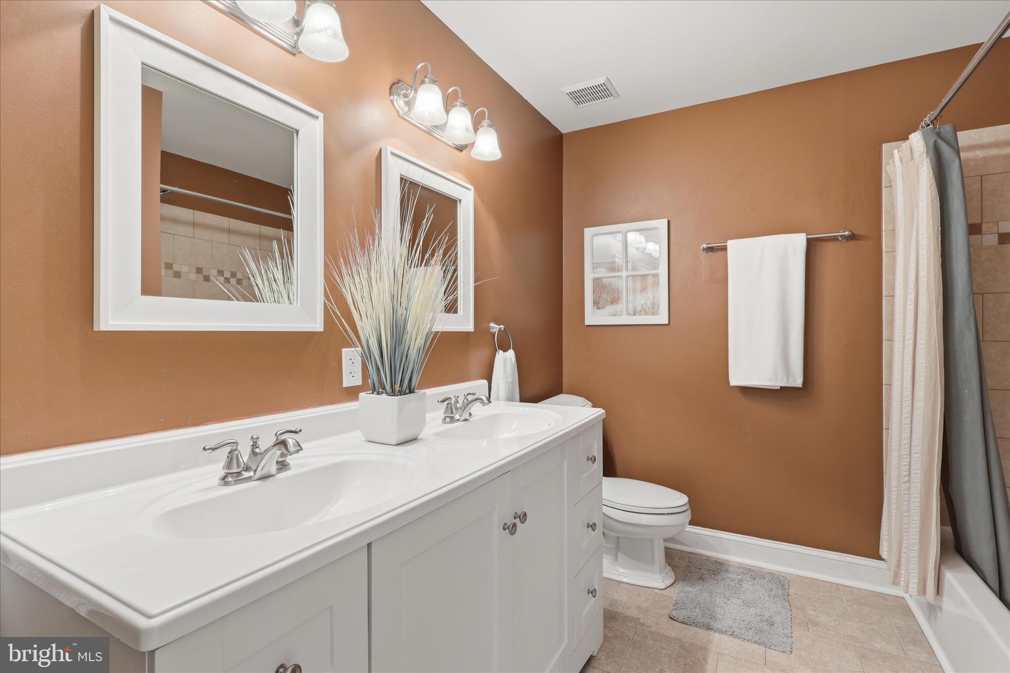 ESTATES AT ORCHARD COURT - Residential