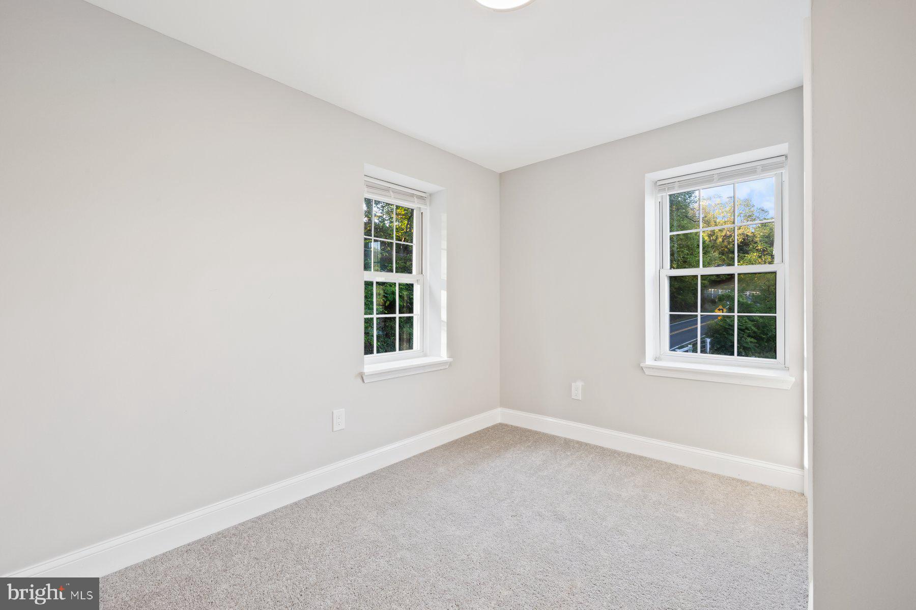 MIDDLETOWN - Residential