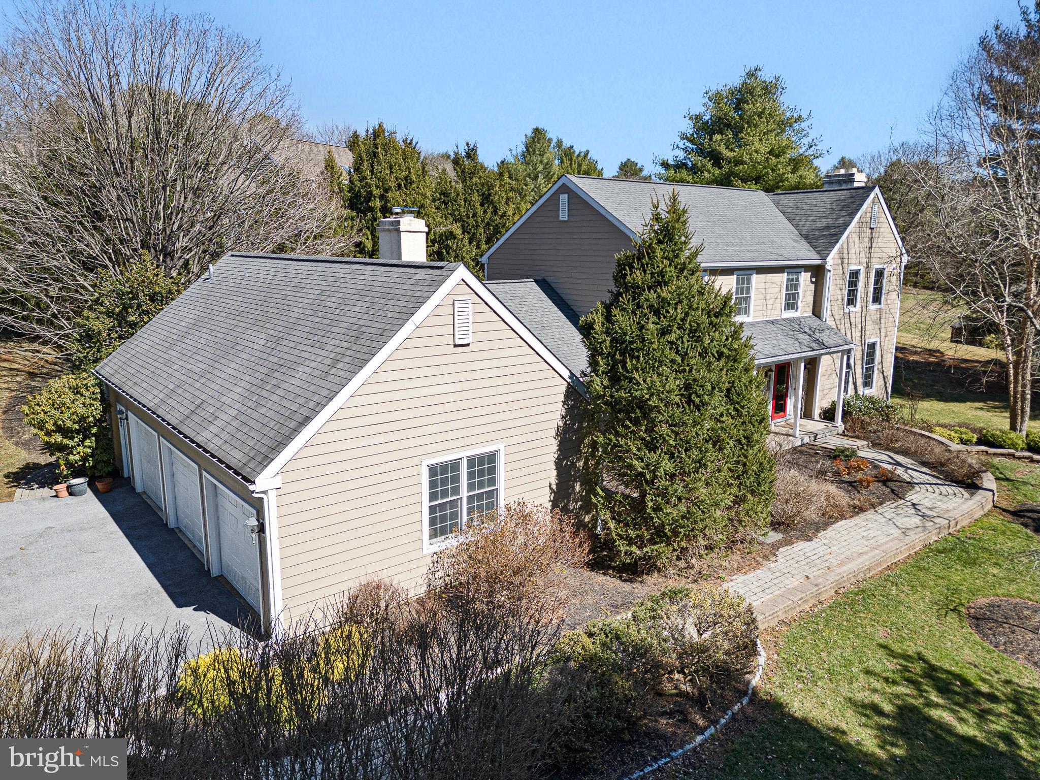 THE MOORS AT RADLEYR - Residential