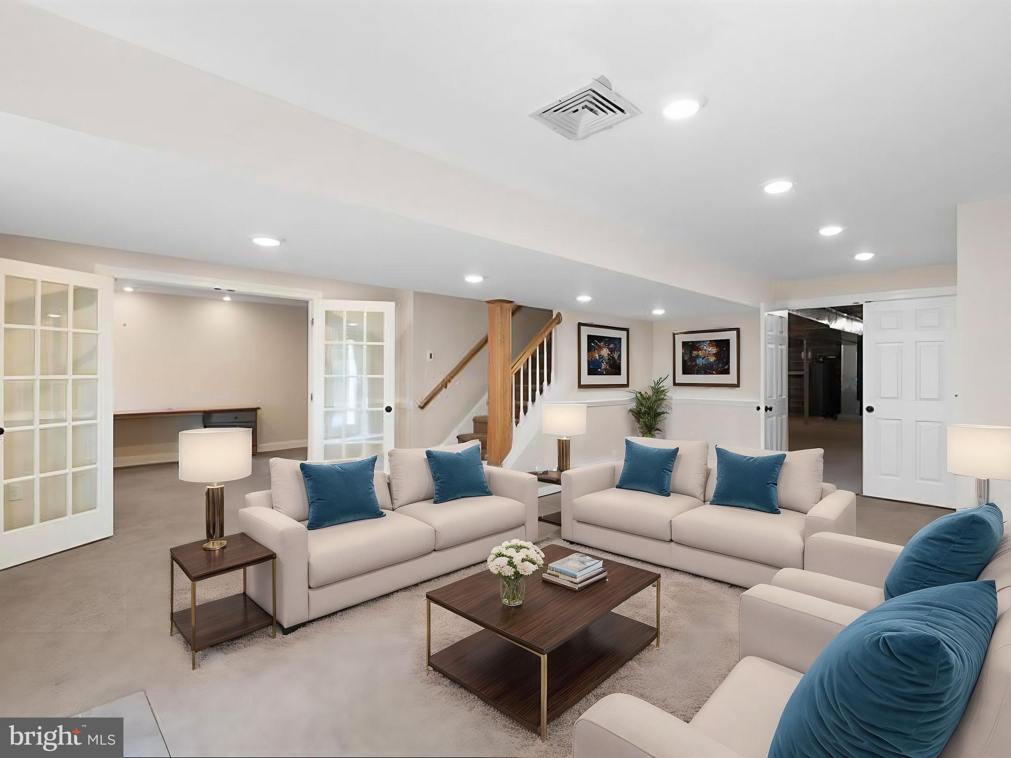 THE MOORS AT RADLEYR - Residential