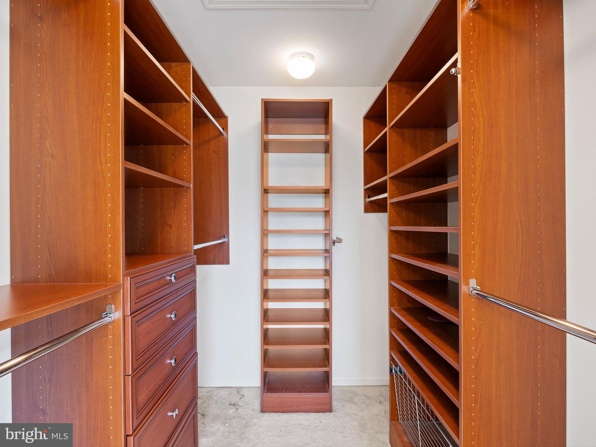 THE MOORS AT RADLEYR - Residential