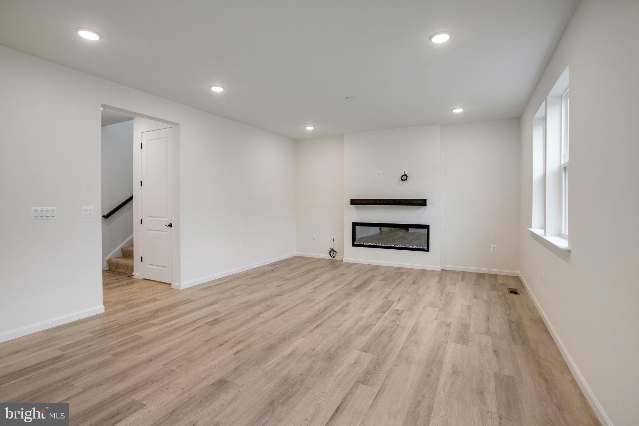 WILDERNESS SHORES - Residential