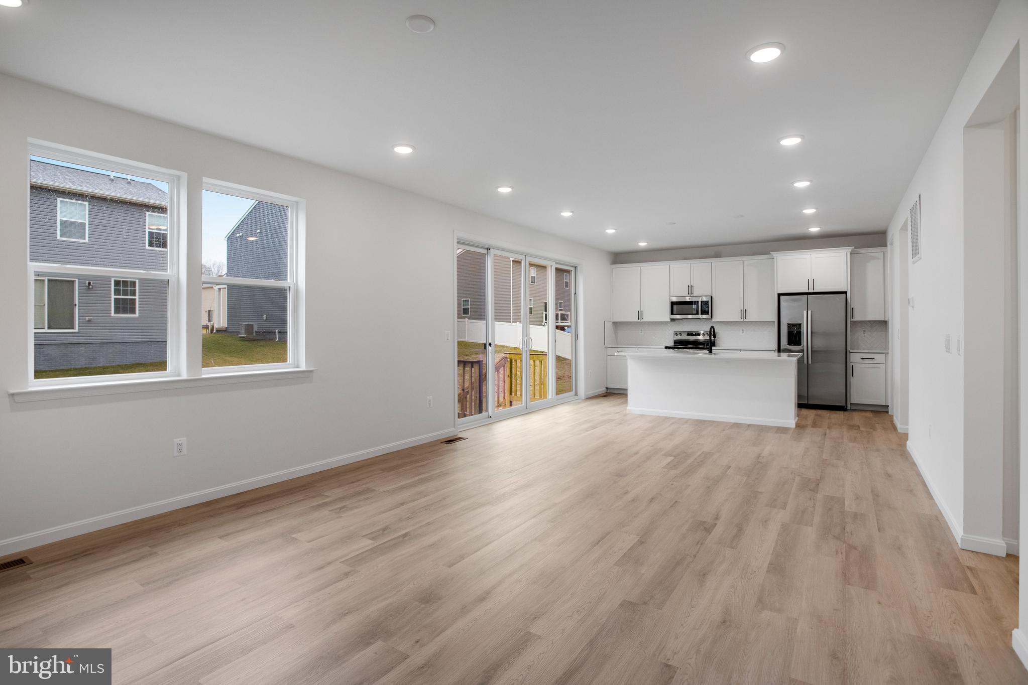 WILDERNESS SHORES - Residential