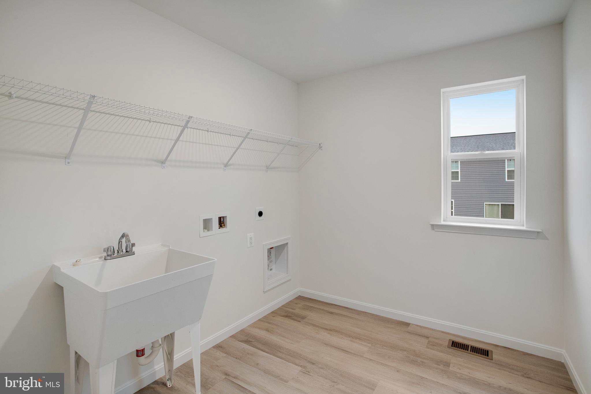 WILDERNESS SHORES - Residential