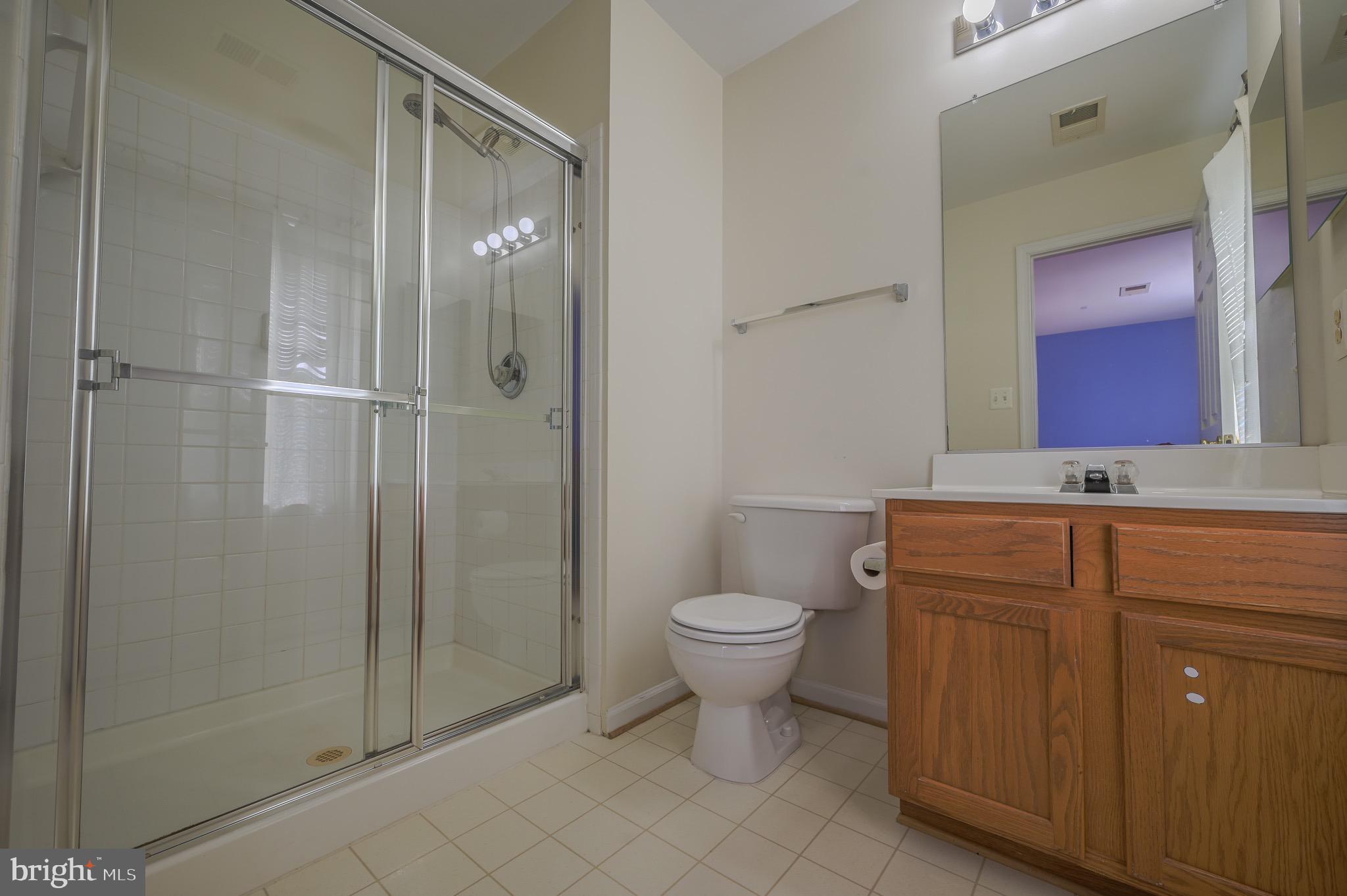 BROAD RUN OAKS - Residential Lease