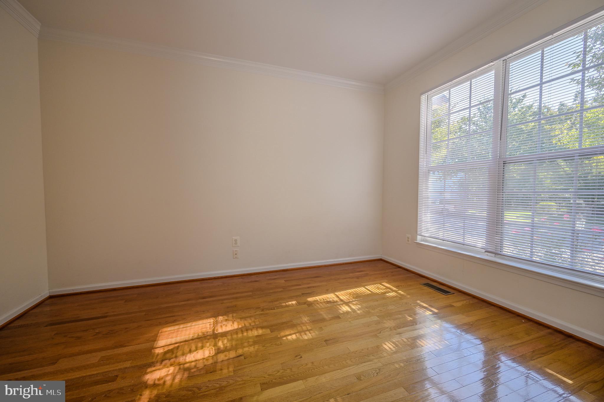 BROAD RUN OAKS - Residential Lease