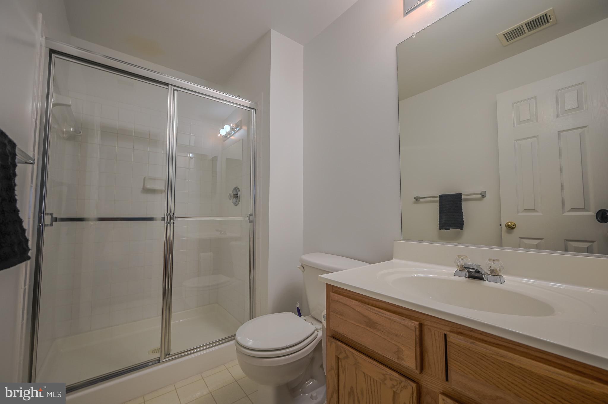 BROAD RUN OAKS - Residential Lease