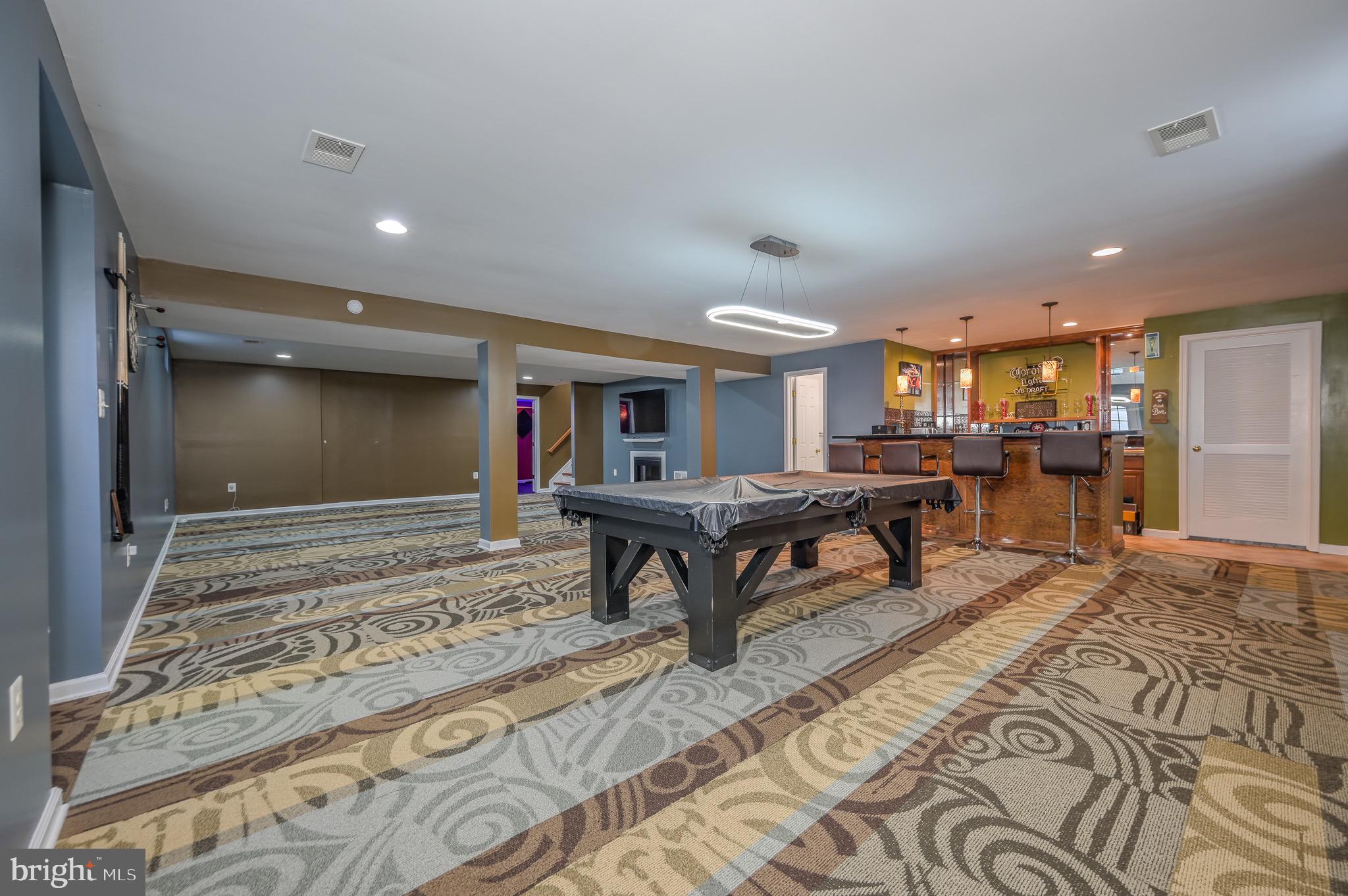 BROAD RUN OAKS - Residential Lease