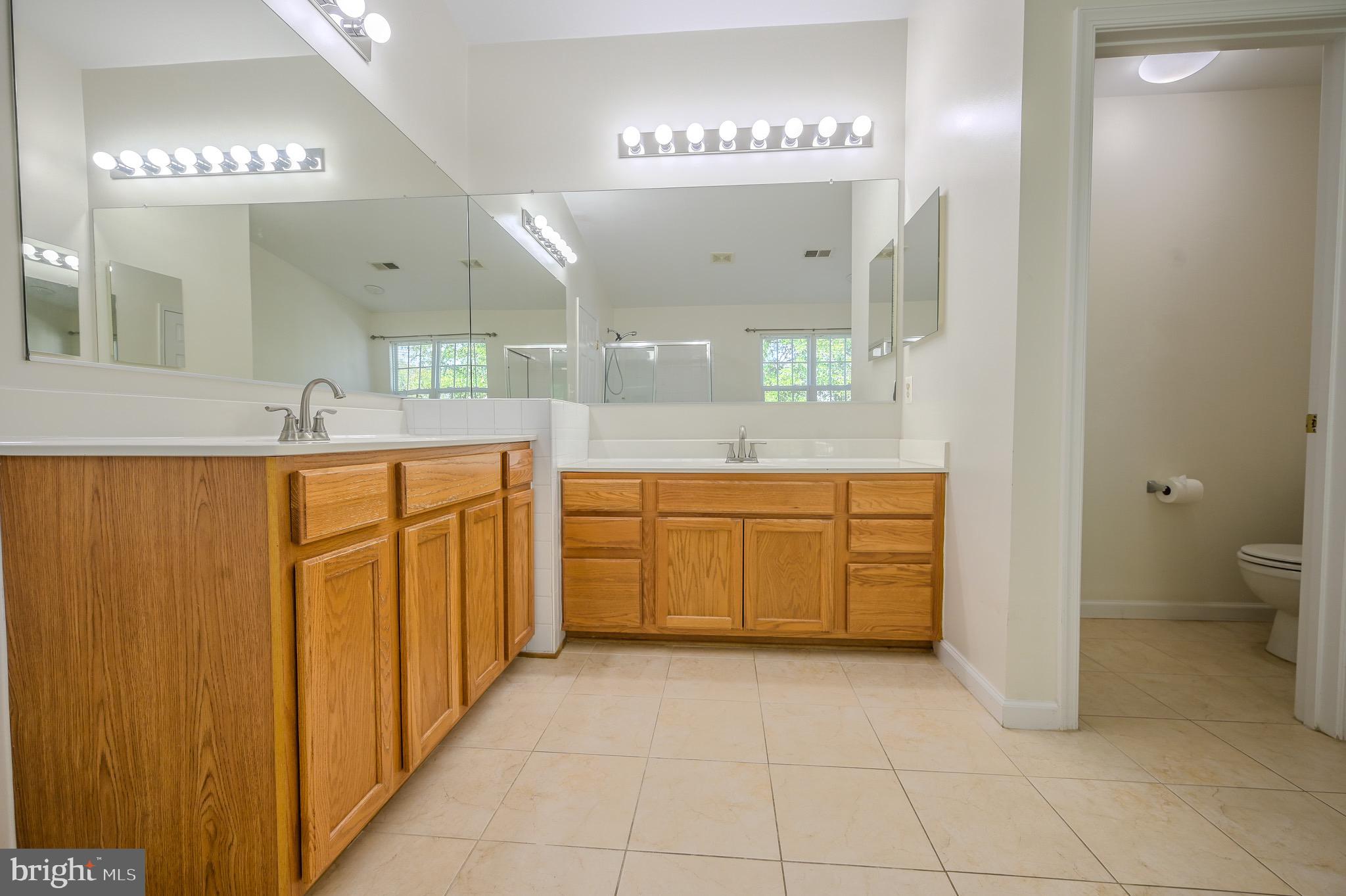 BROAD RUN OAKS - Residential Lease