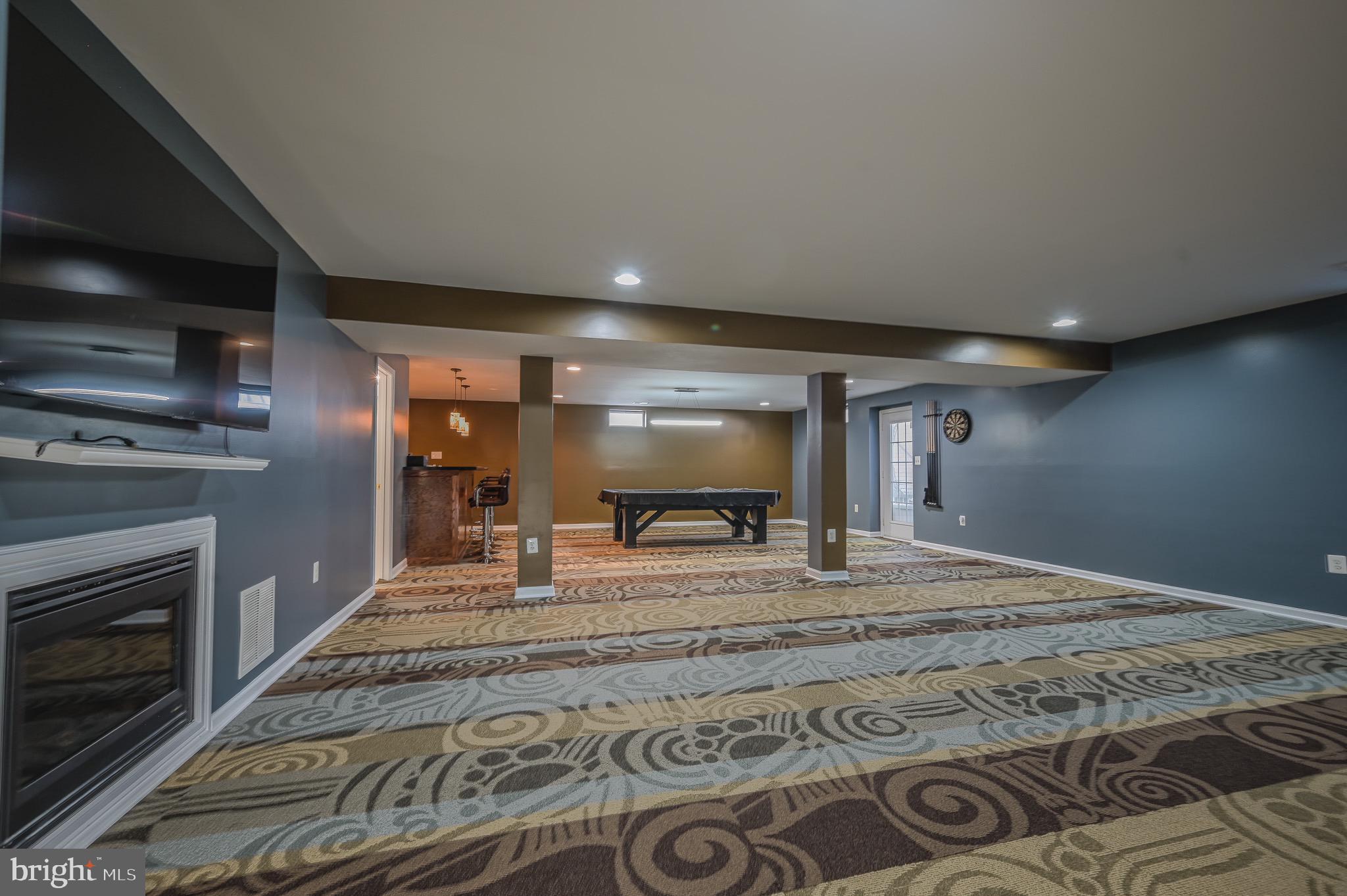 BROAD RUN OAKS - Residential Lease