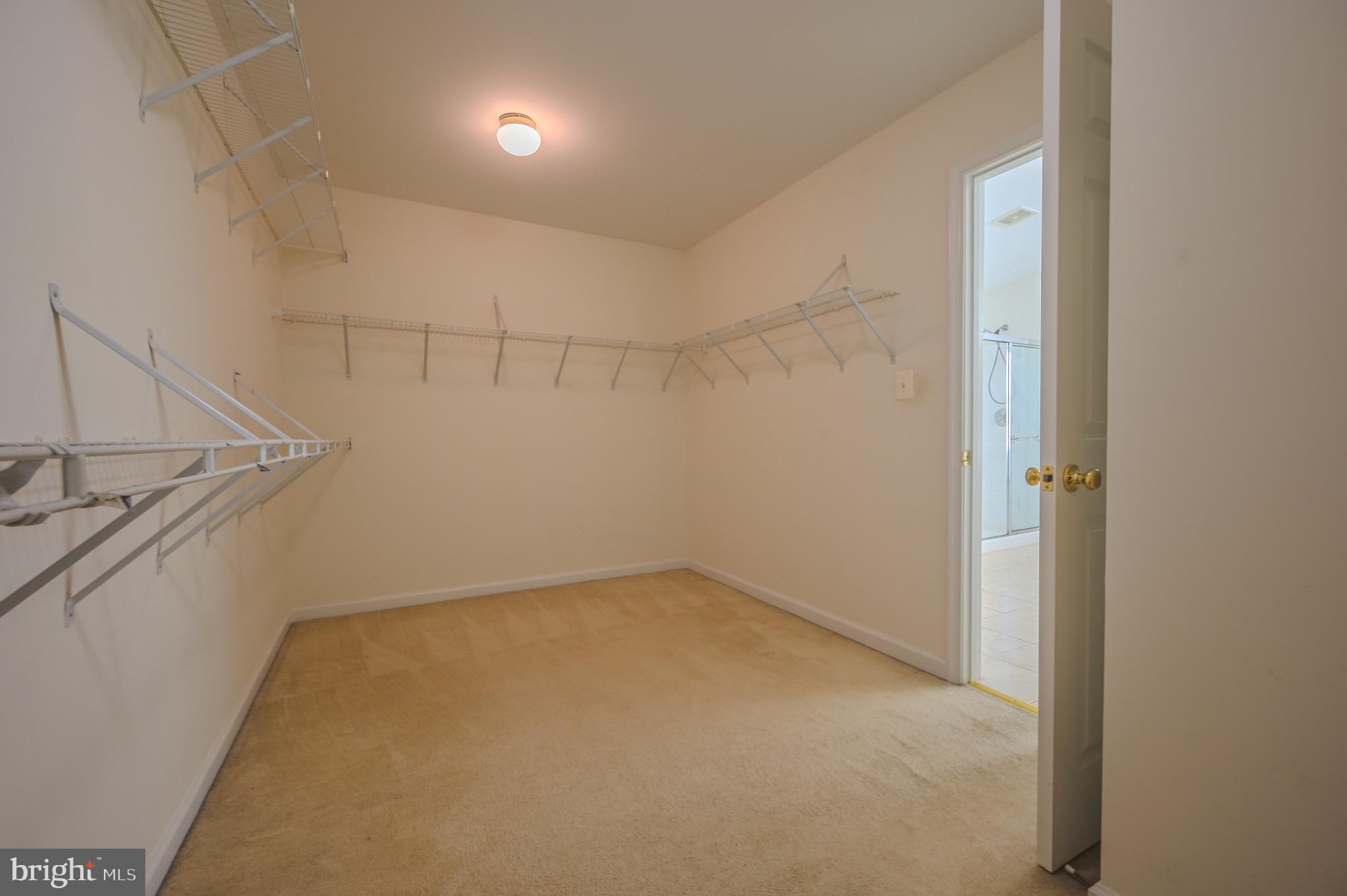 BROAD RUN OAKS - Residential Lease