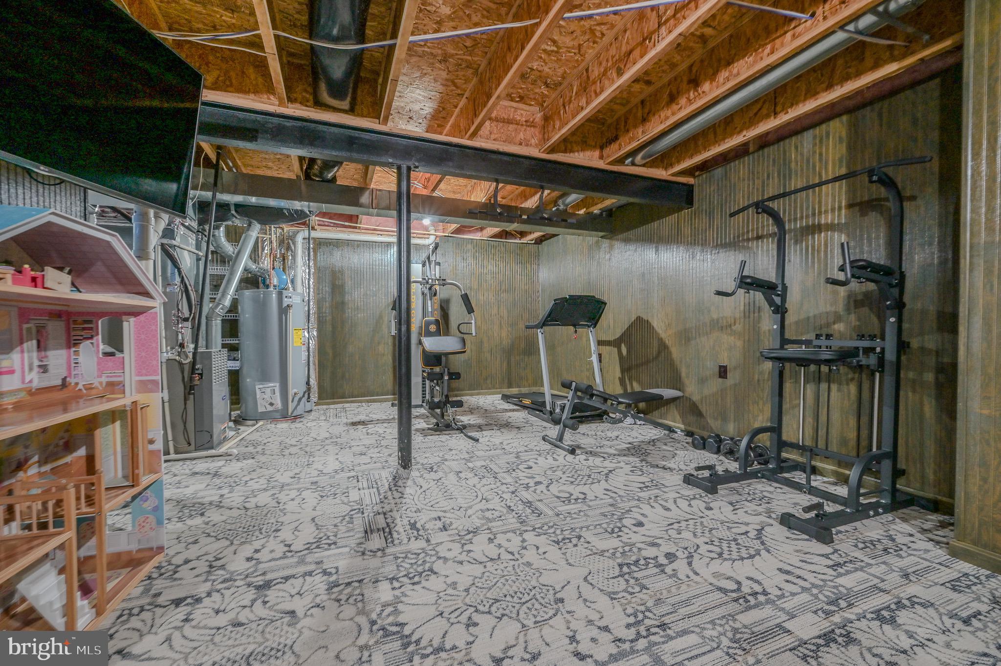 BROAD RUN OAKS - Residential Lease