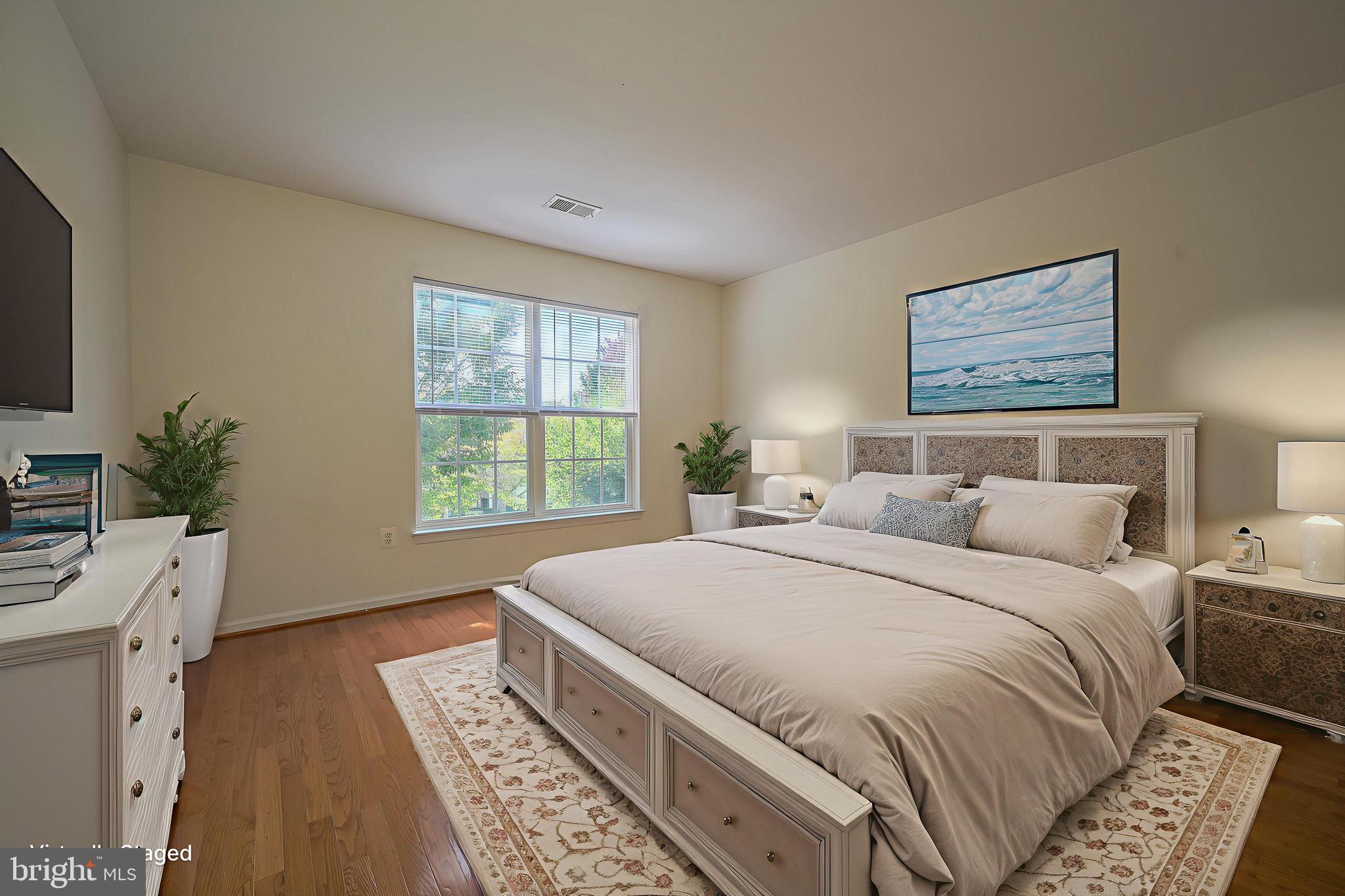 BROAD RUN OAKS - Residential Lease