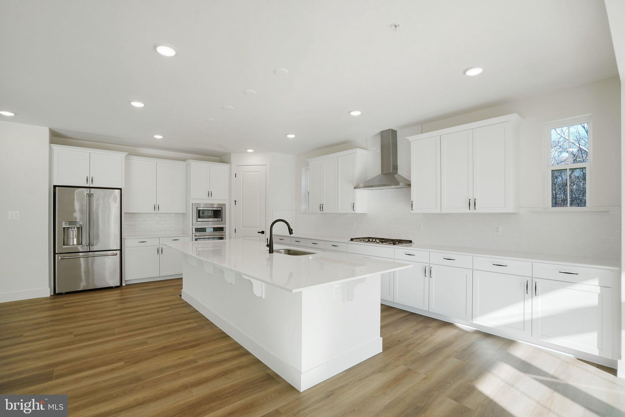 ST JAMES - Residential