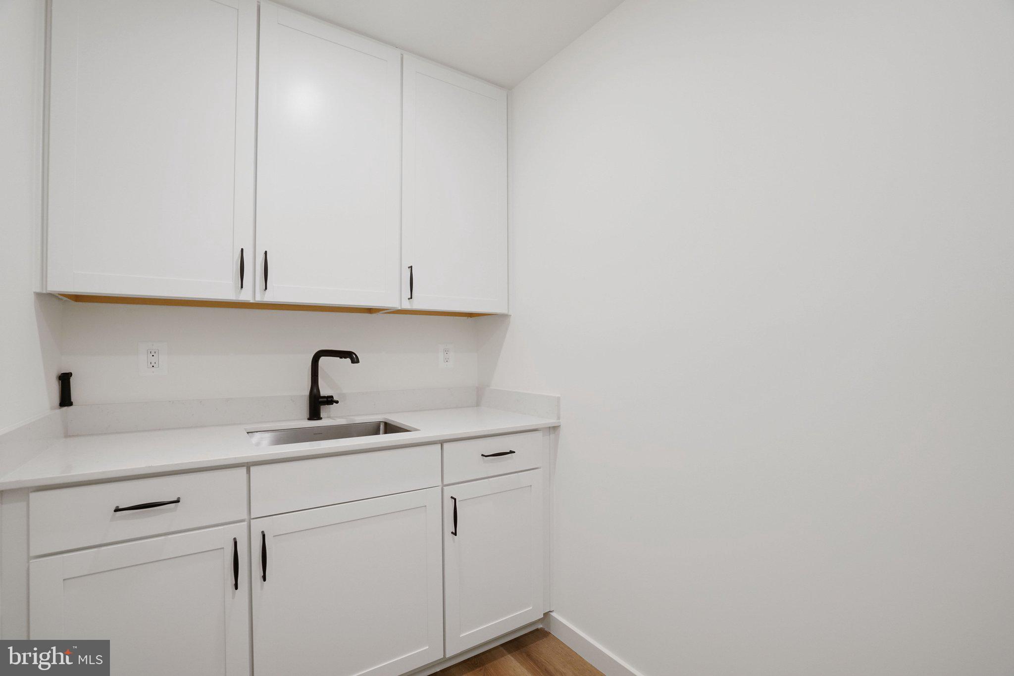 ST JAMES - Residential