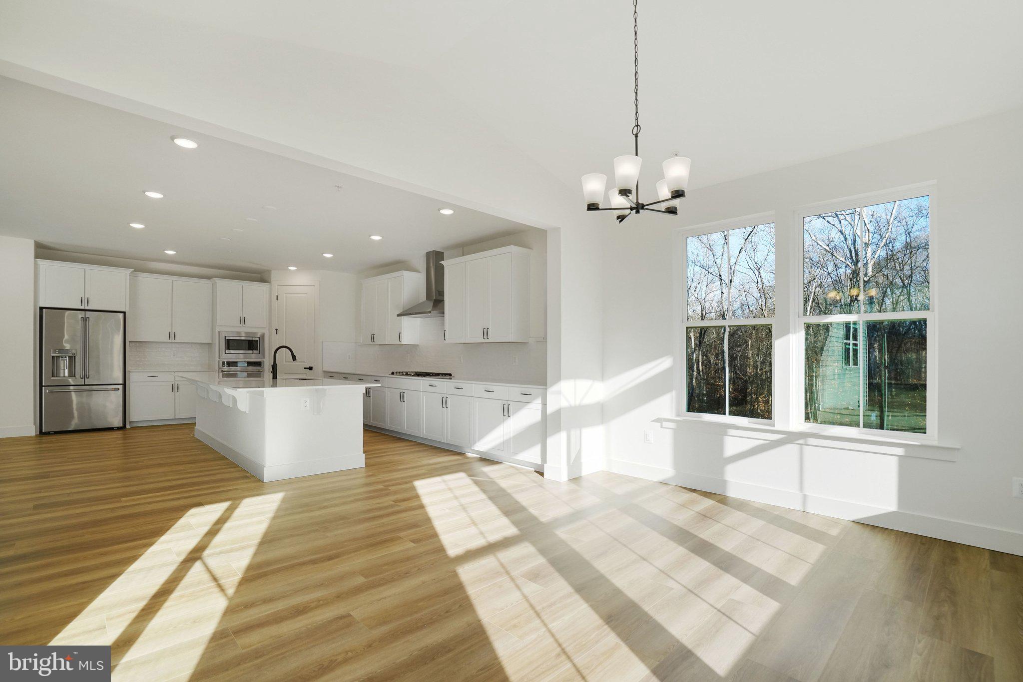 ST JAMES - Residential