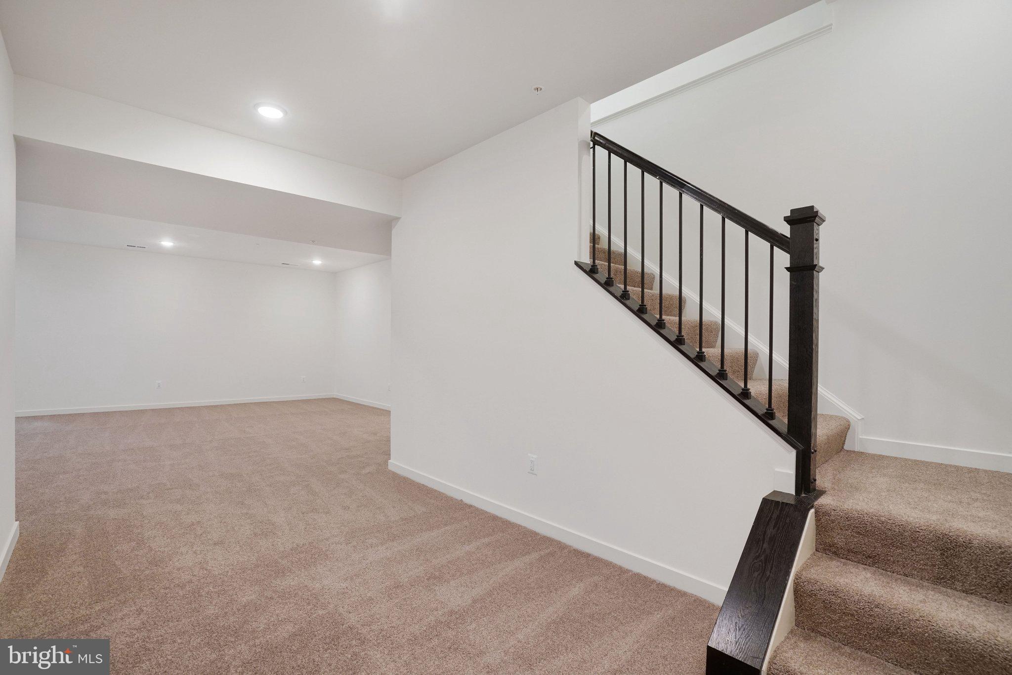 ST JAMES - Residential