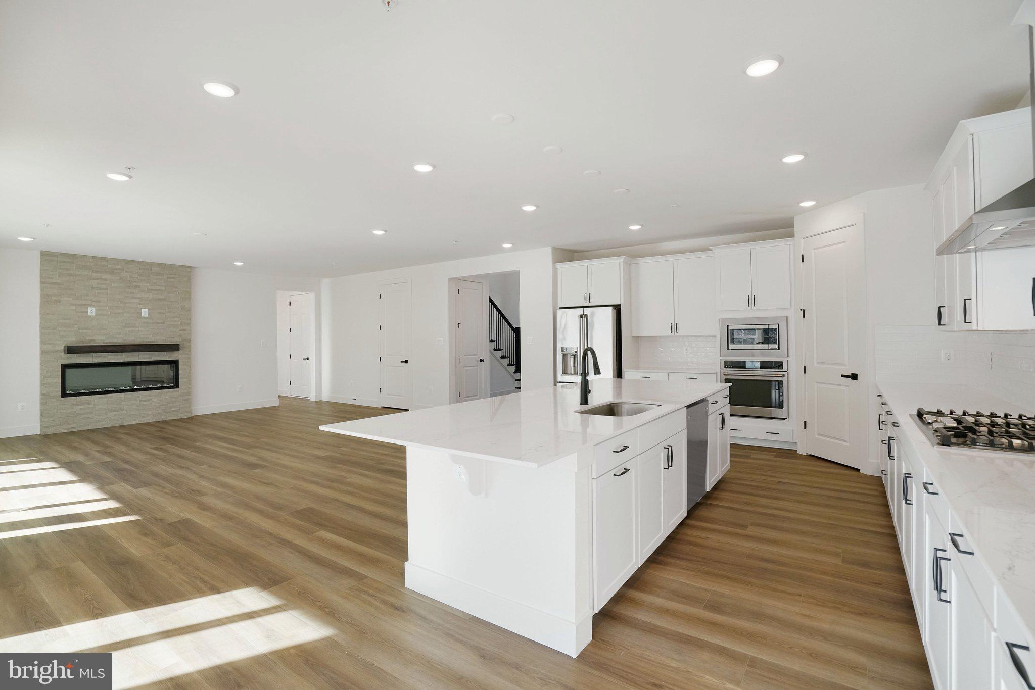 ST JAMES - Residential