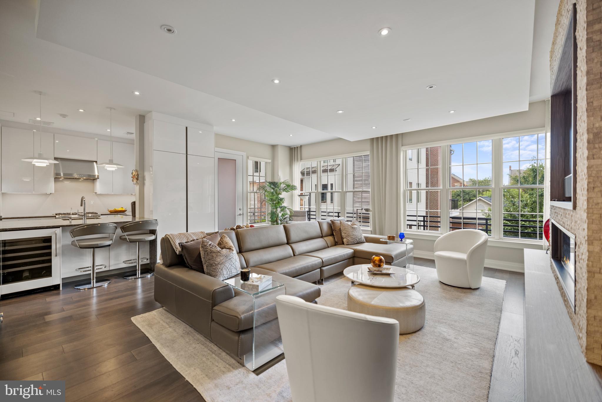 BRIGHTLEAF AND COOPER - Residential