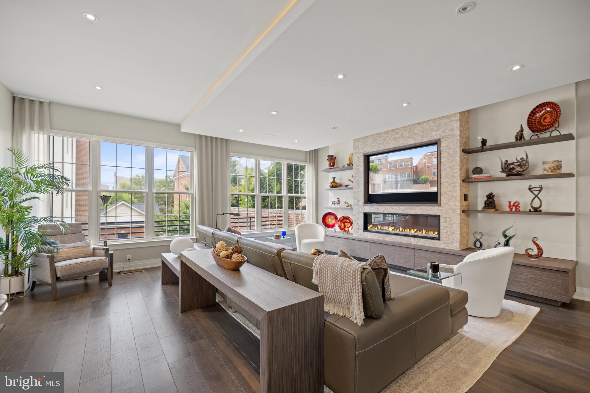 BRIGHTLEAF AND COOPER - Residential